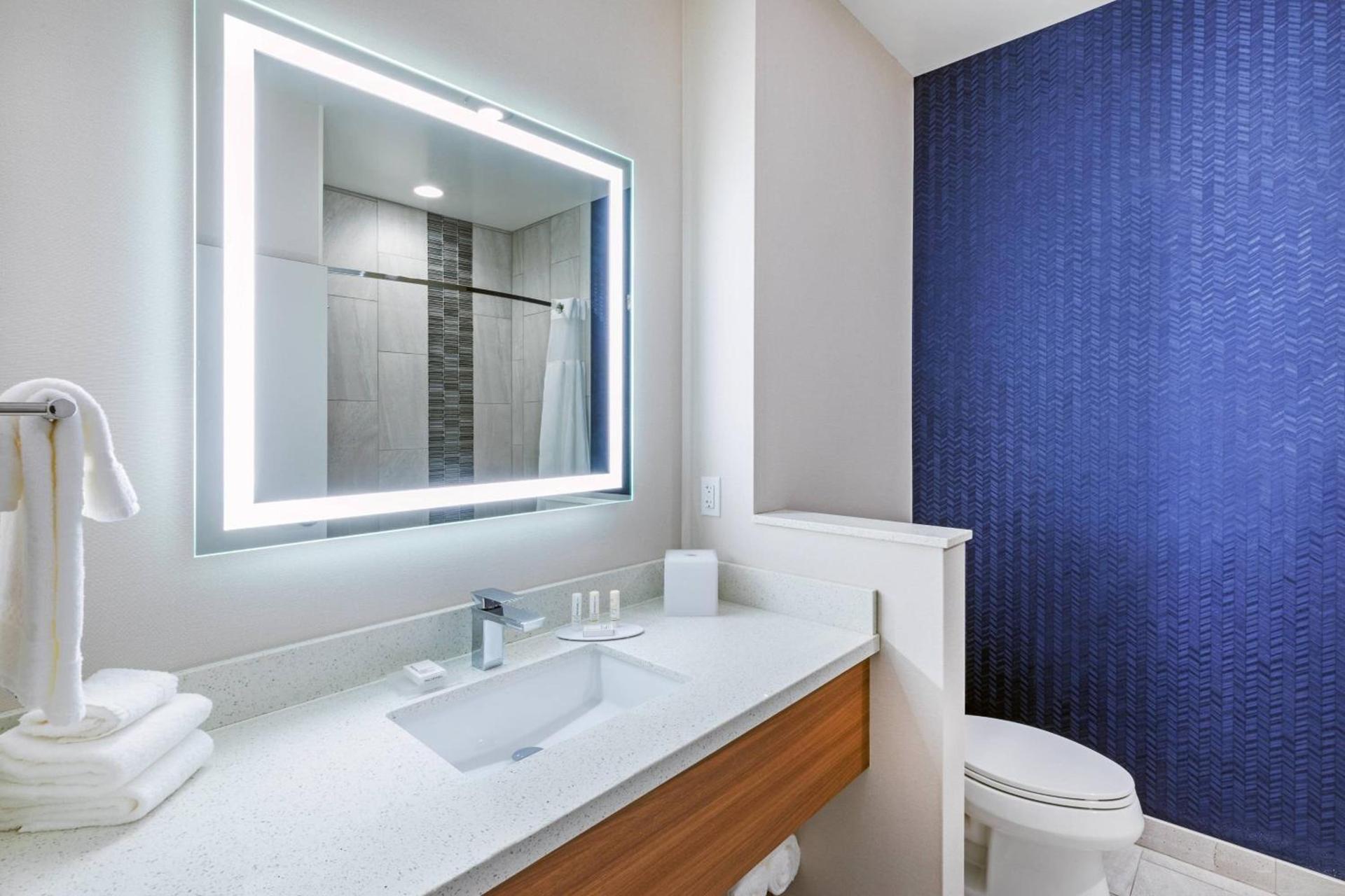 Fairfield by Marriott Inn & Suites Aberdeen, SD photo 13