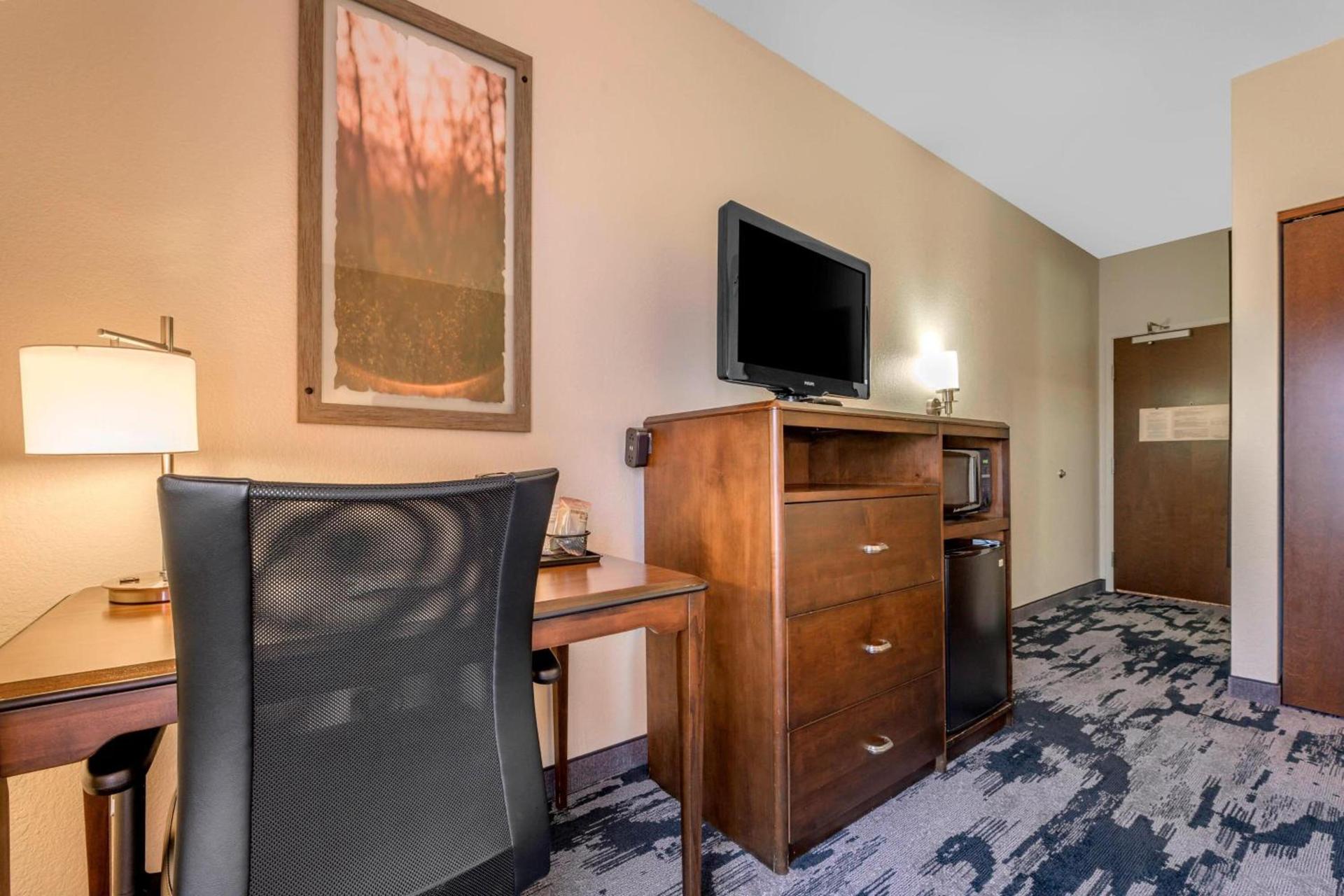 Fairfield Inn & Suites by Marriott Slippery Rock photo 11