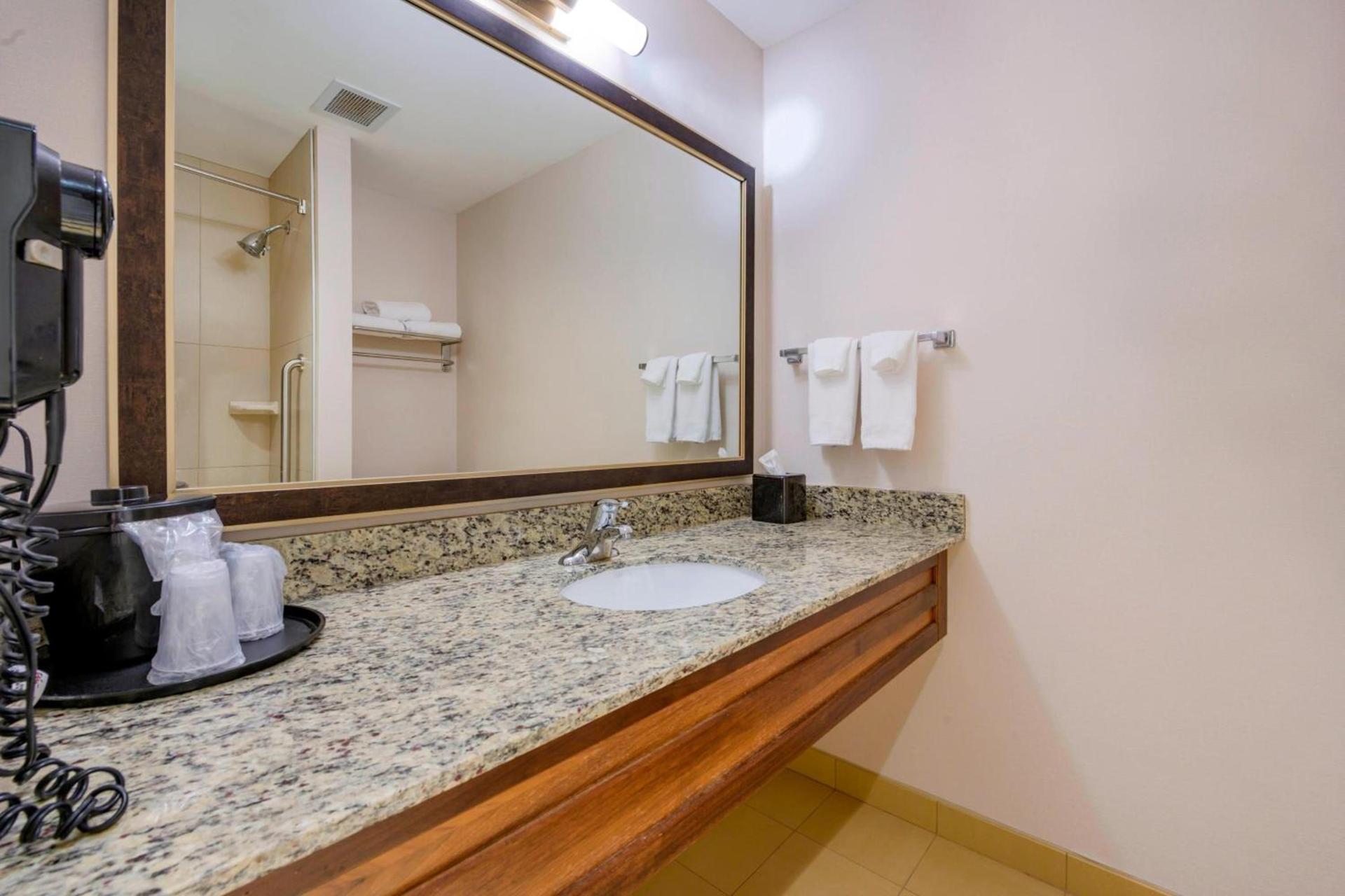 Fairfield Inn & Suites by Marriott Slippery Rock photo 12
