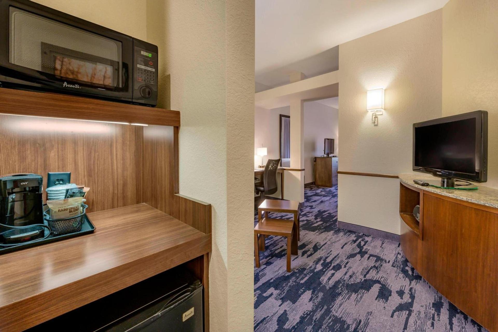 Fairfield Inn & Suites by Marriott Slippery Rock photo 2