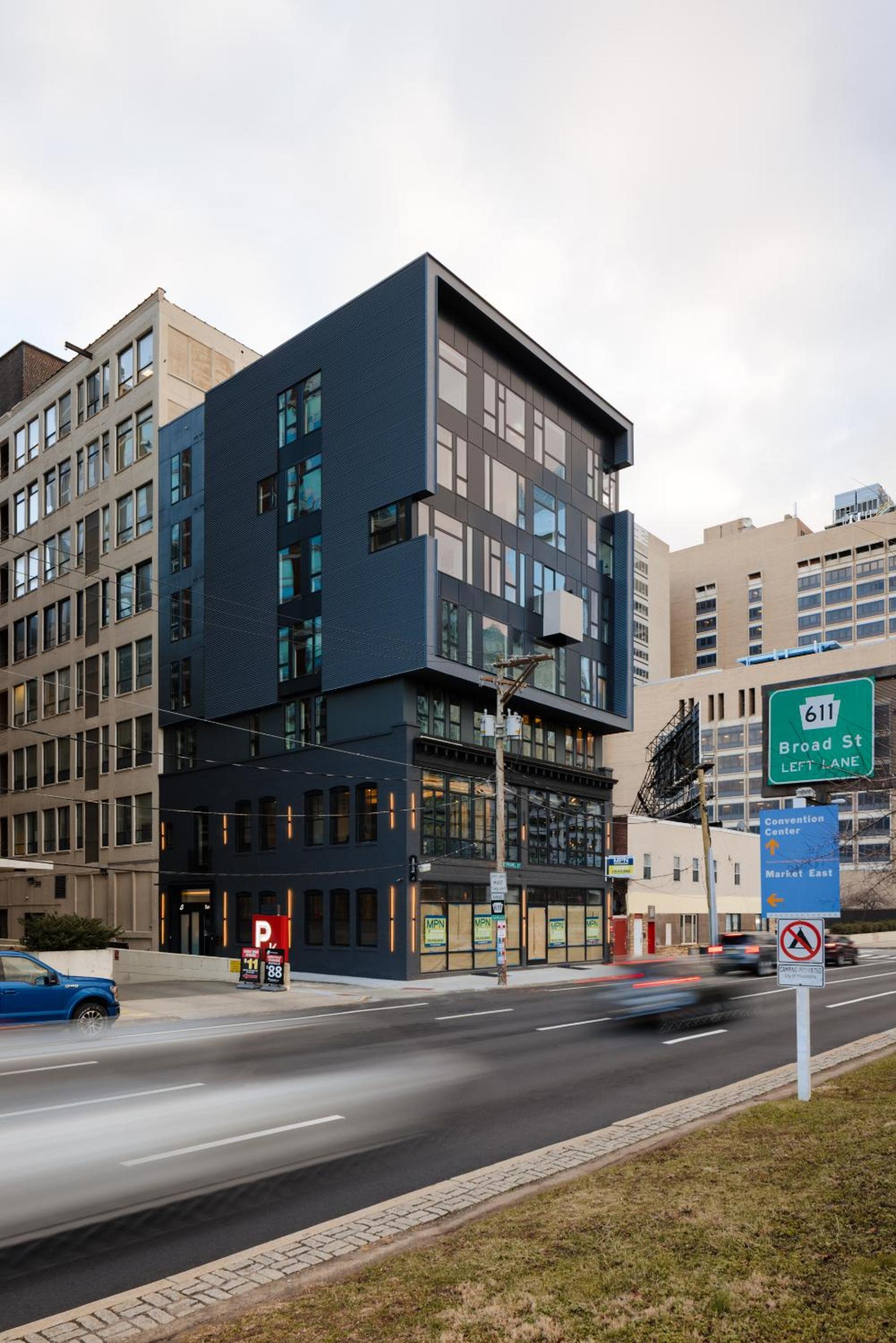 Sonder Onyx photo 10