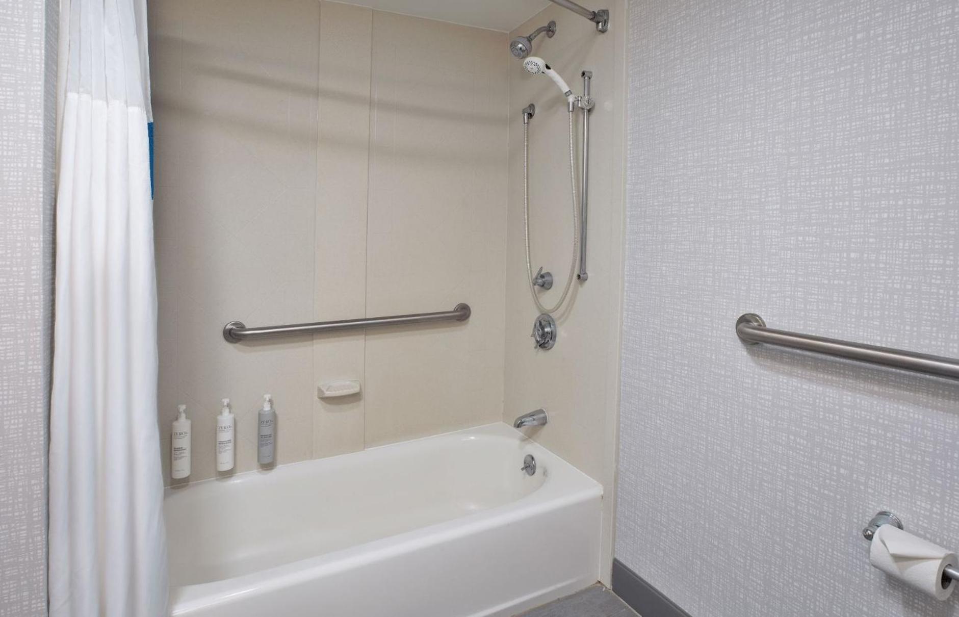 Hampton Inn Cincinnati Northwest Fairfield photo 45