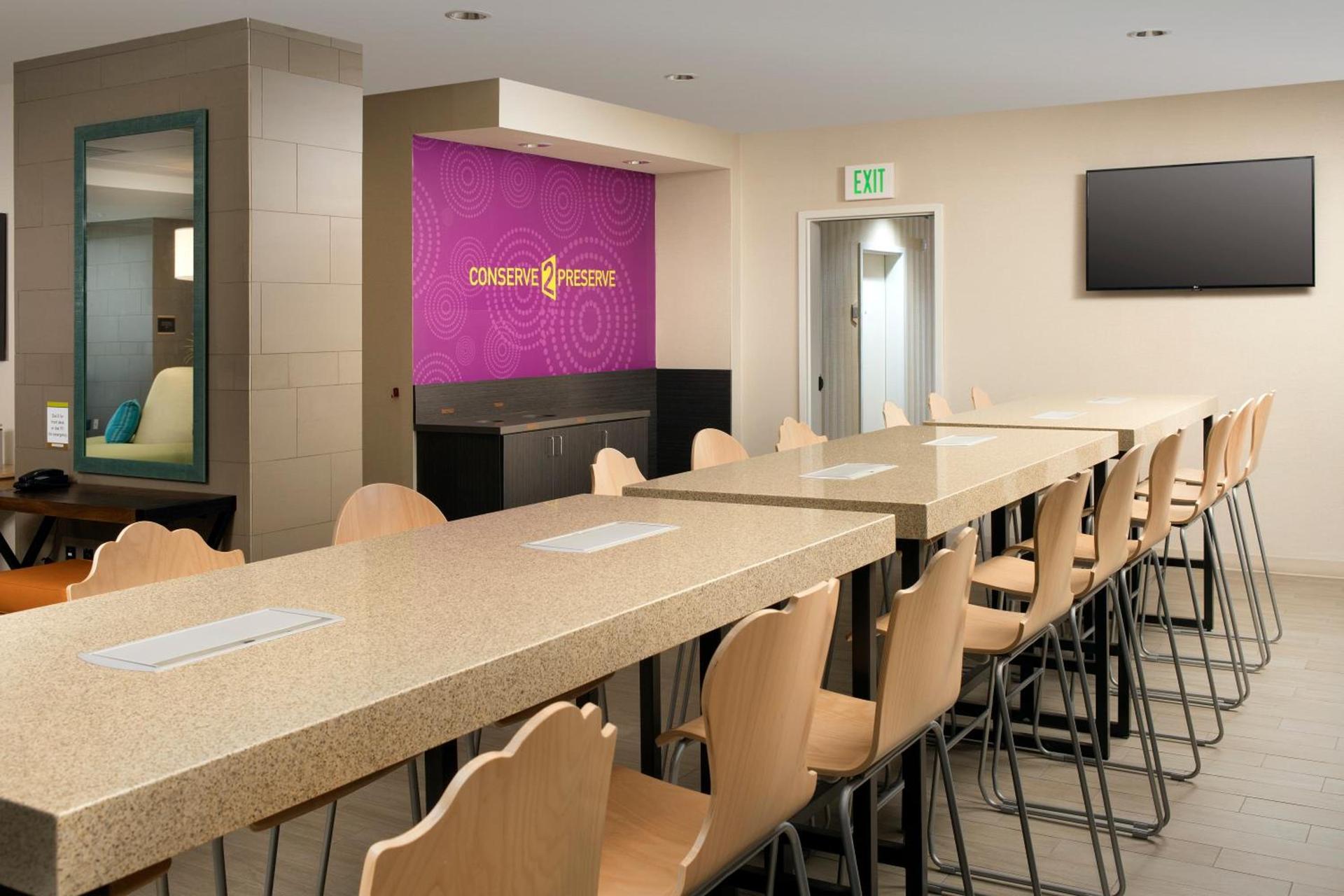 Home2 Suites by Hilton Denver International Airport photo 6