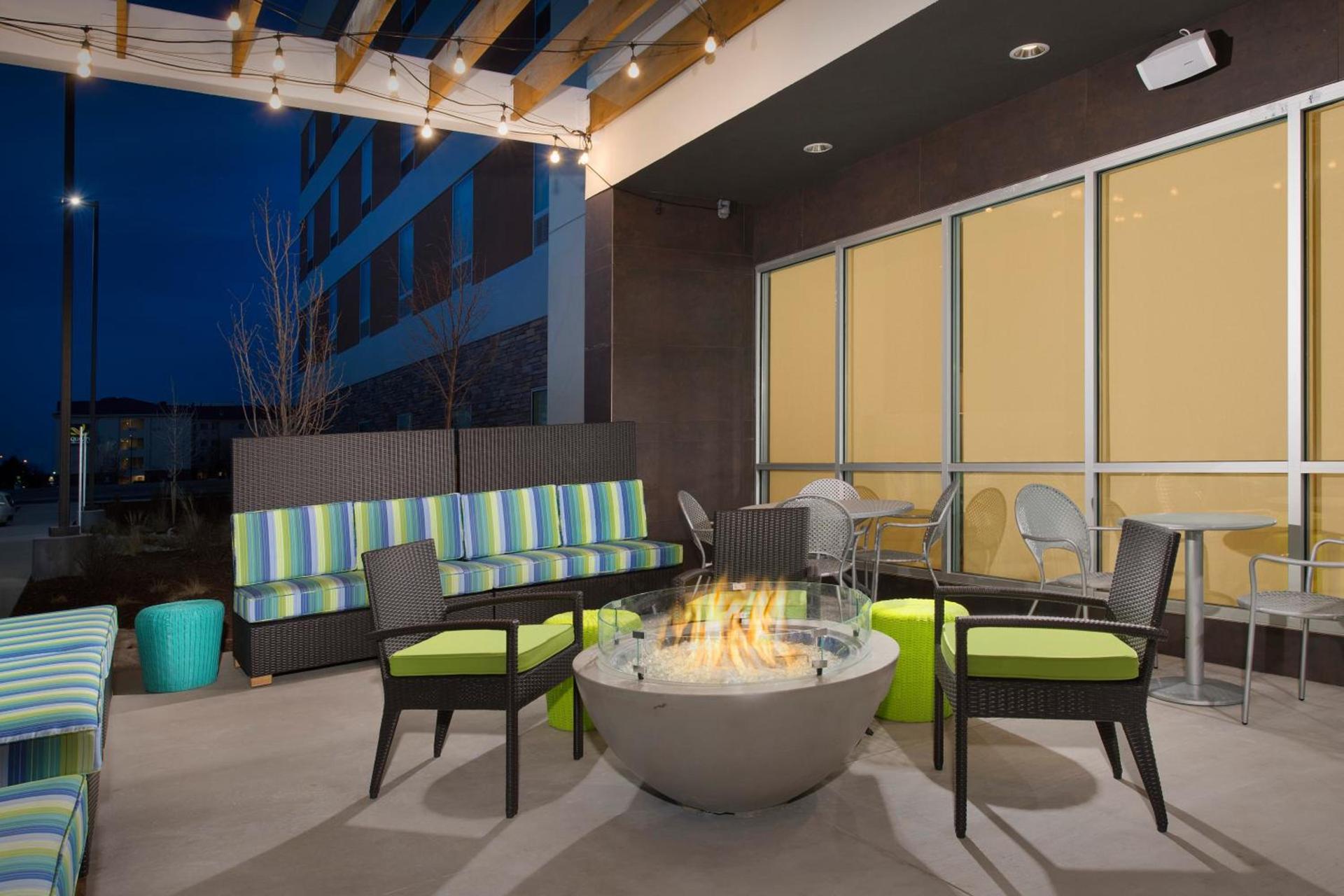 Home2 Suites by Hilton Denver International Airport photo 9
