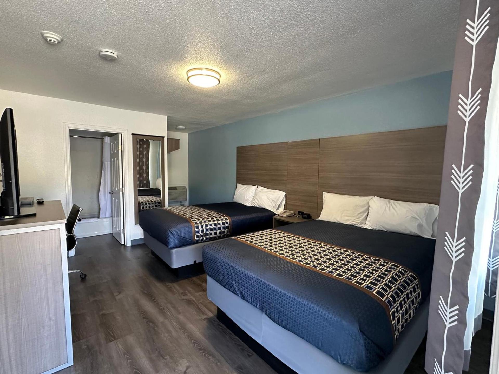 Sands Motel photo 11