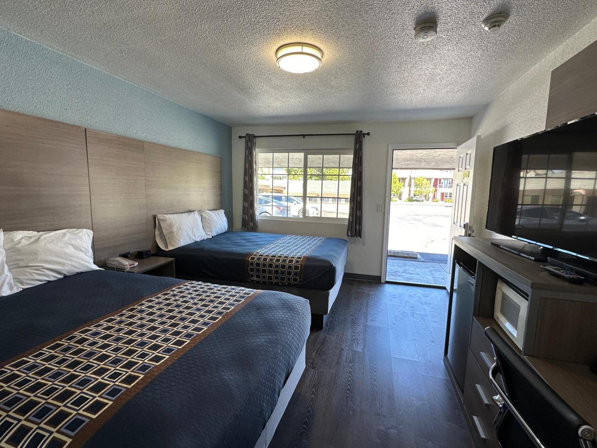 Sands Motel photo 14