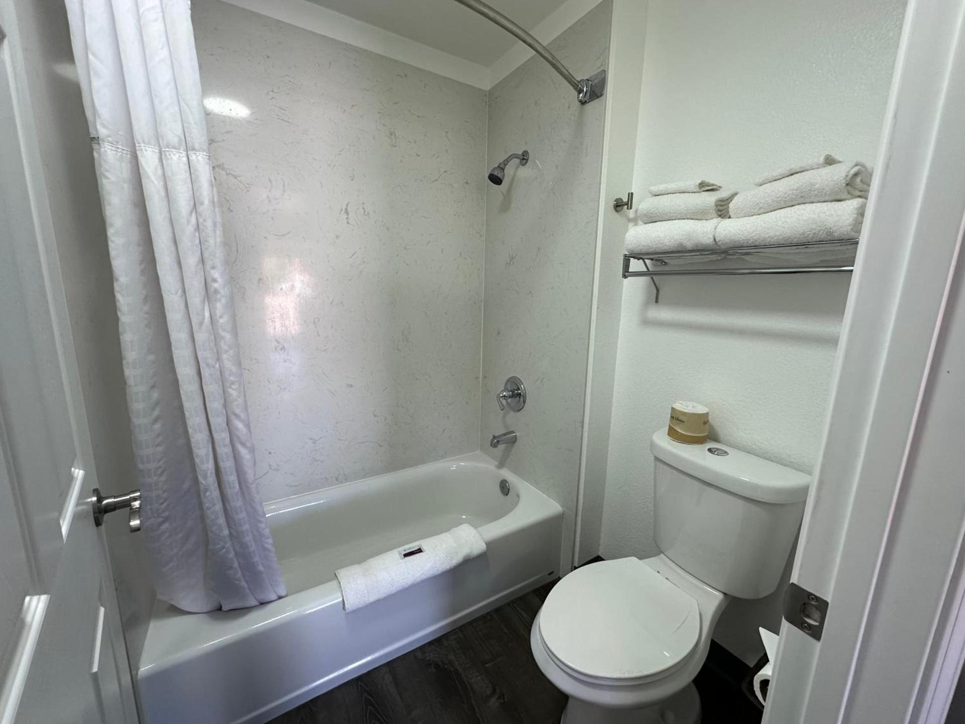 Sands Motel photo 6