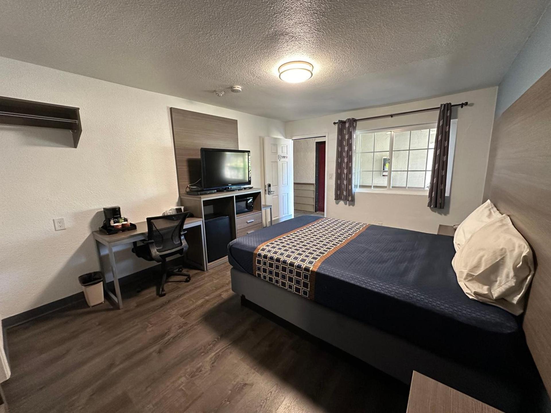 Sands Motel photo 7