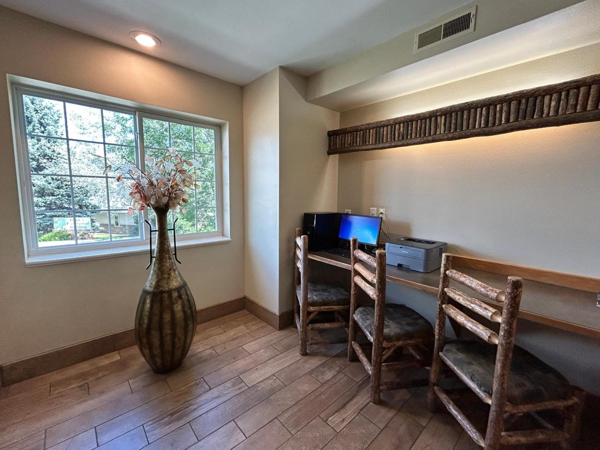 Microtel Inn & Suites by Wyndham Bozeman photo 13