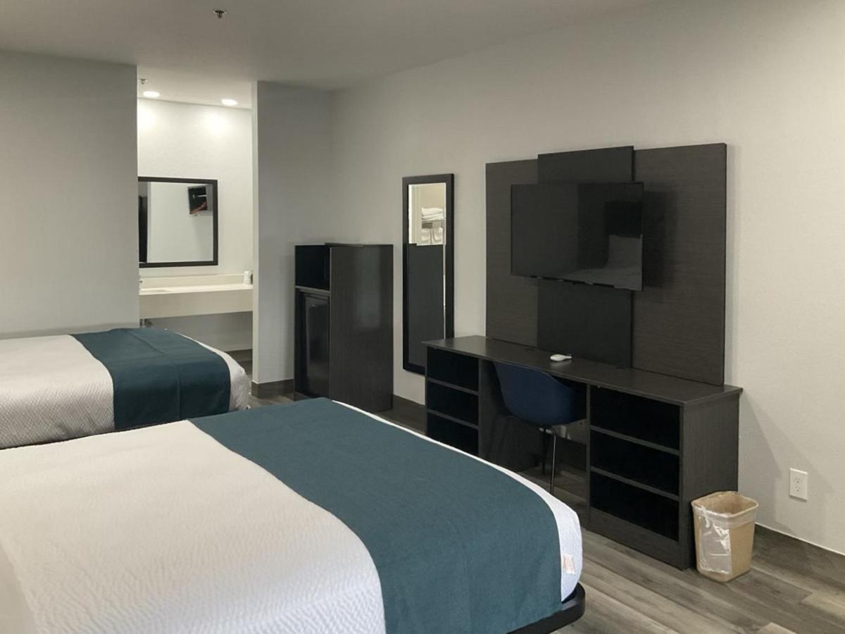 Studio 6 Suites Brenham, TX photo 30