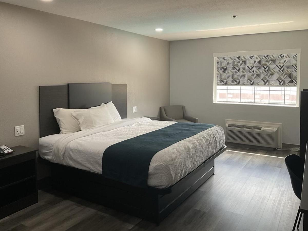 Studio 6 Suites Brenham, TX photo 24