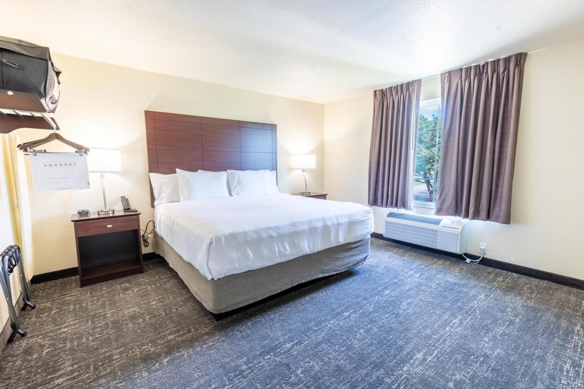 Cobblestone Inn & Suites - Winters photo 55