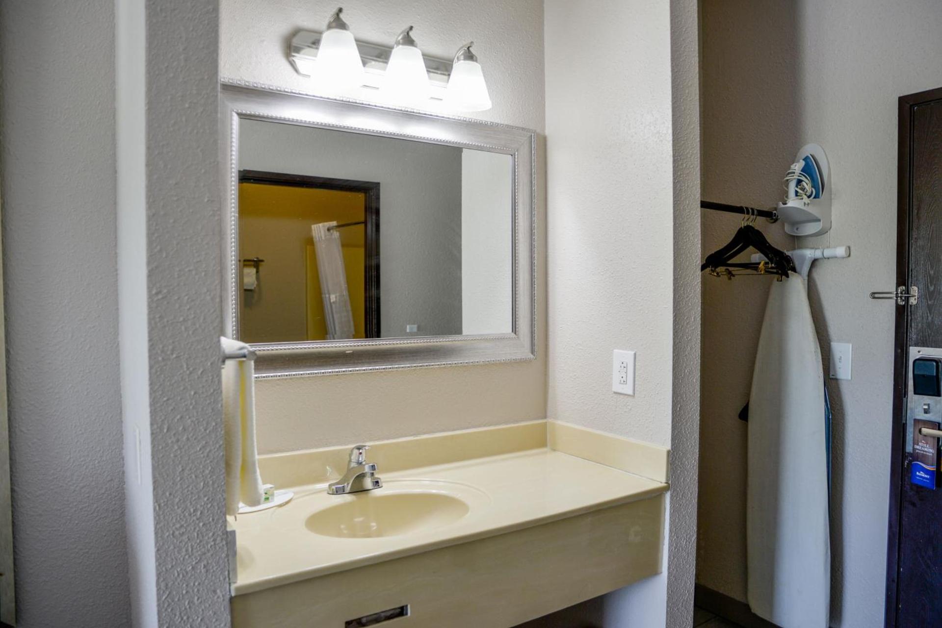 Baymont by Wyndham O'Fallon St. Louis Area photo 21
