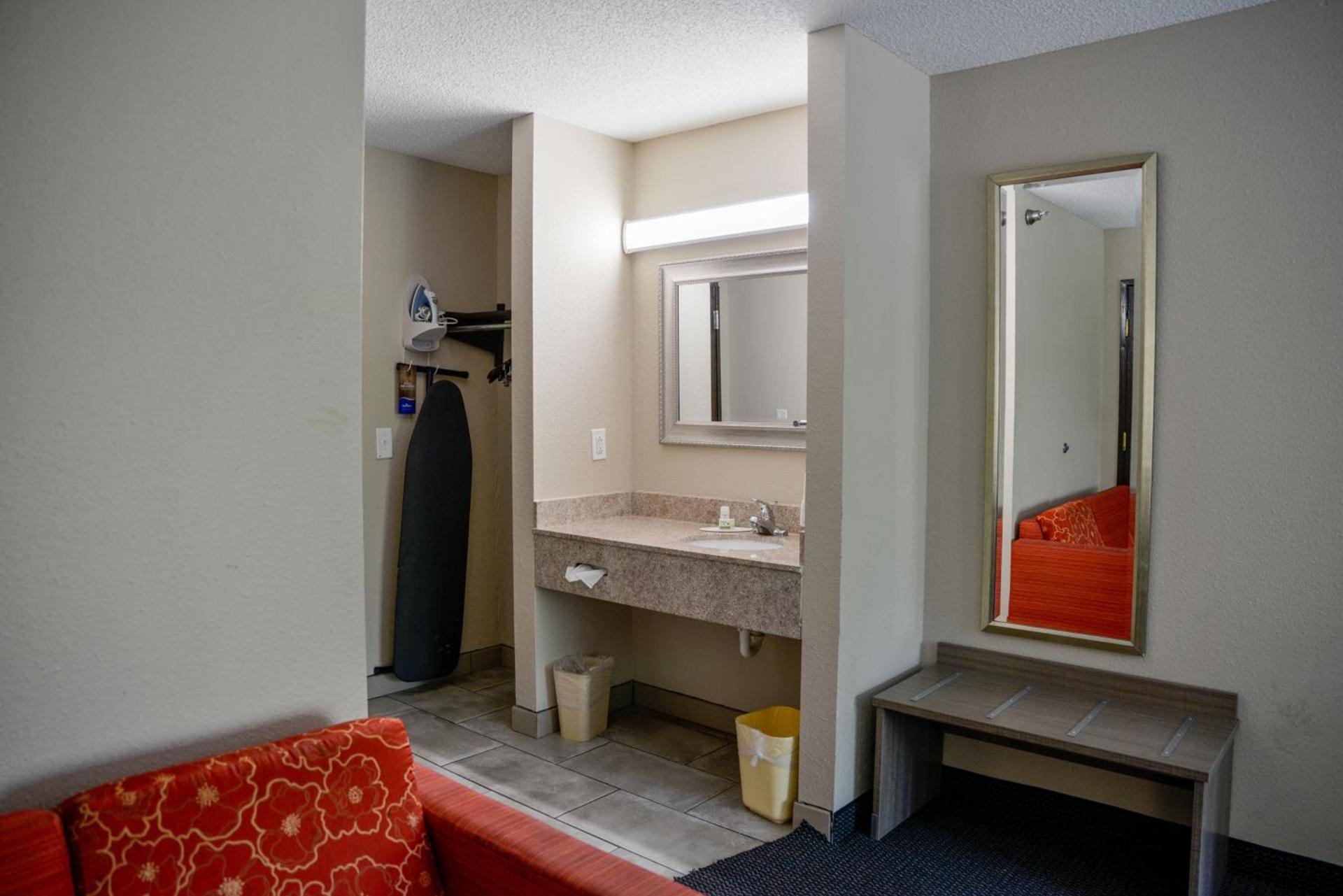 Baymont by Wyndham O'Fallon St. Louis Area photo 31