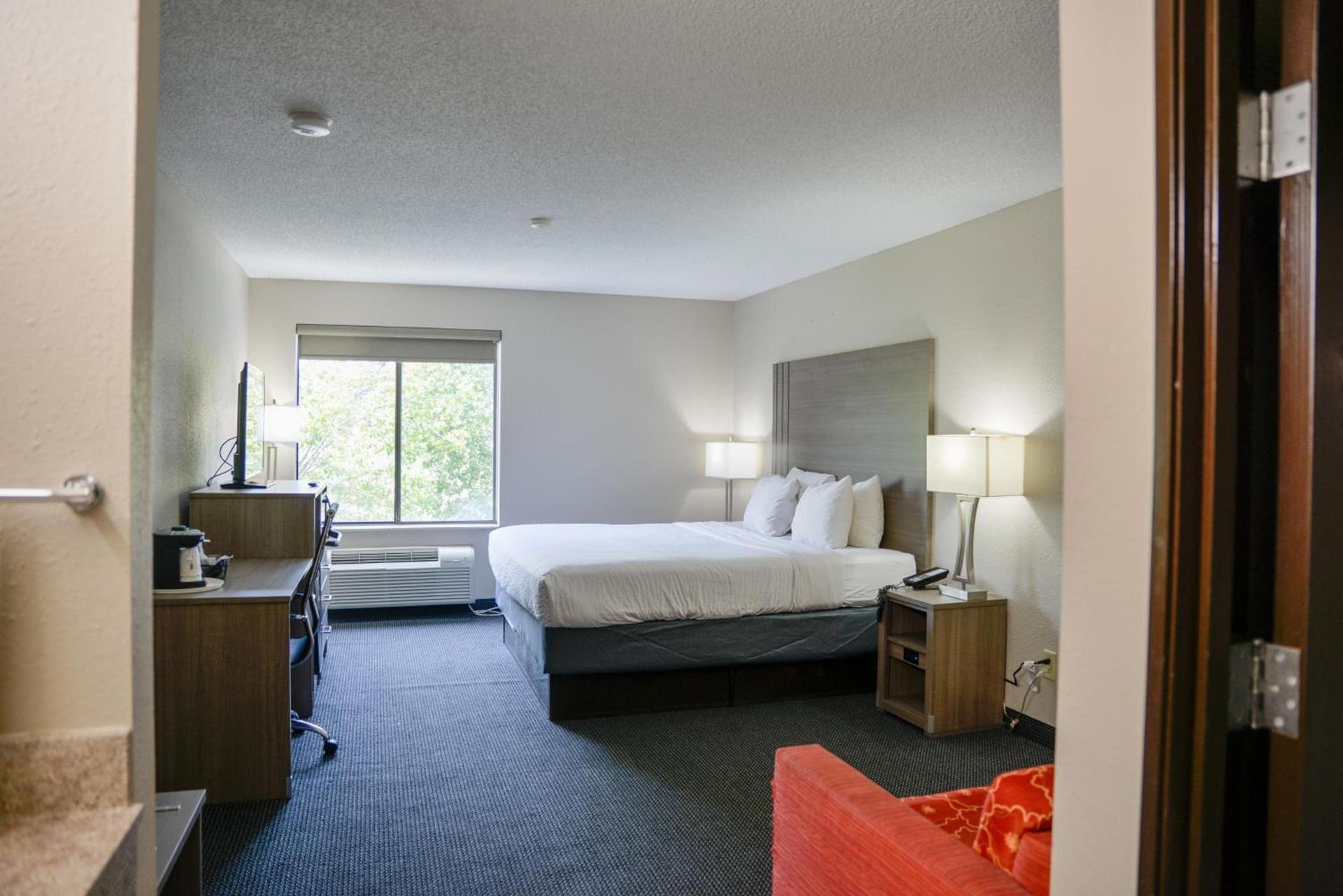 Baymont by Wyndham O'Fallon St. Louis Area photo 27