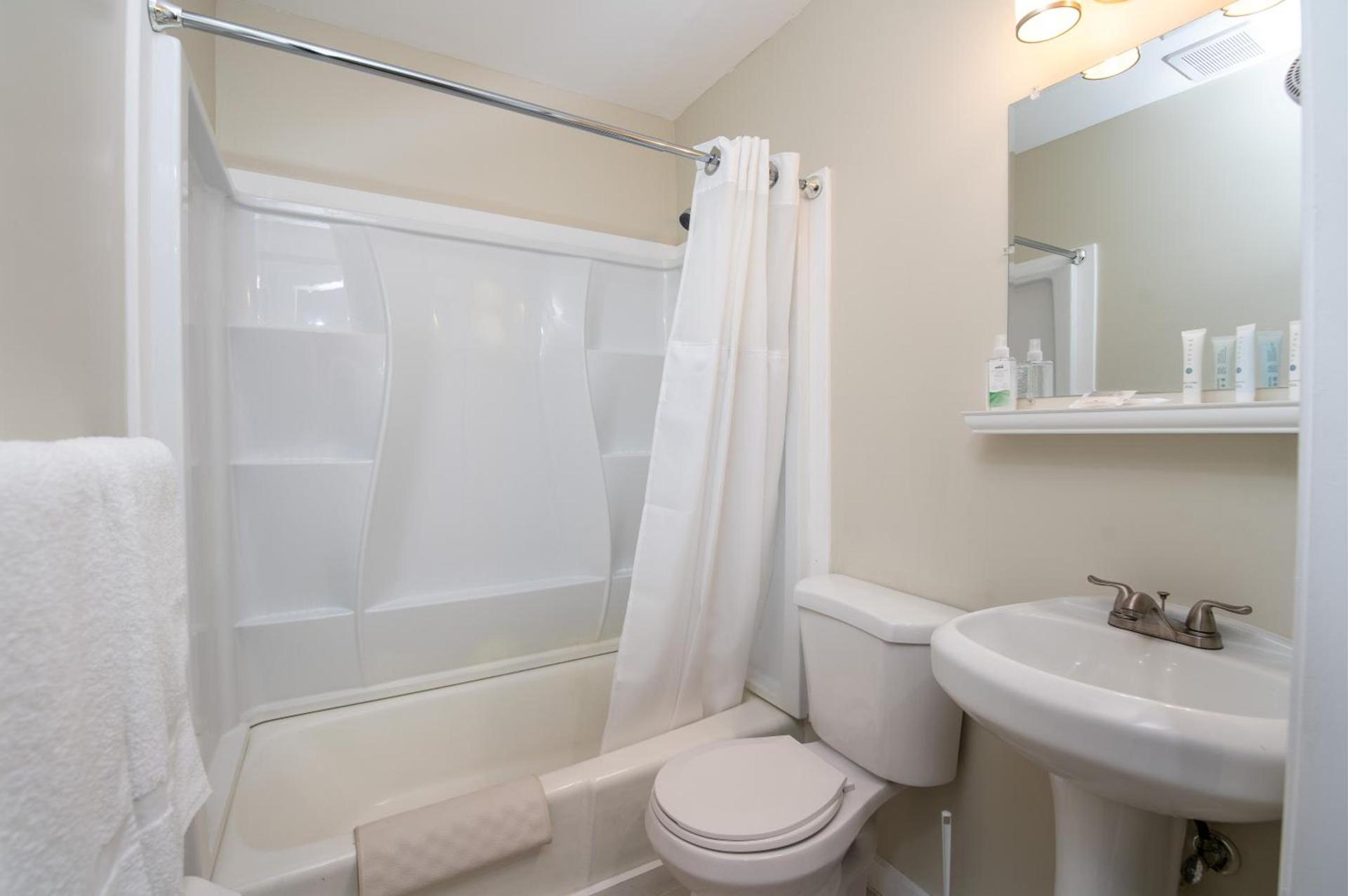 Grey Bonnet Inn photo 16