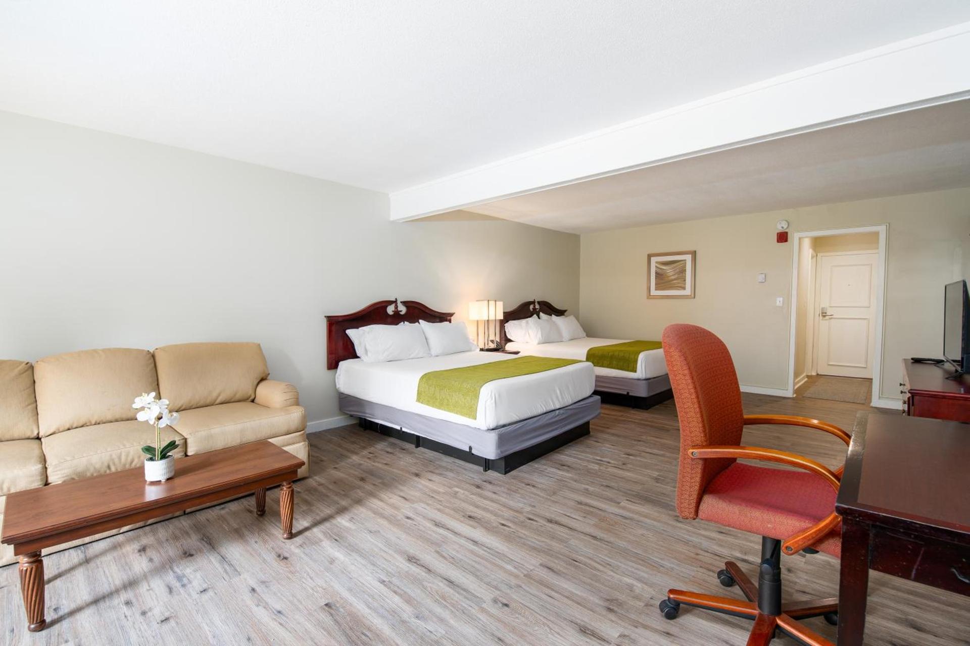 Grey Bonnet Inn photo 7