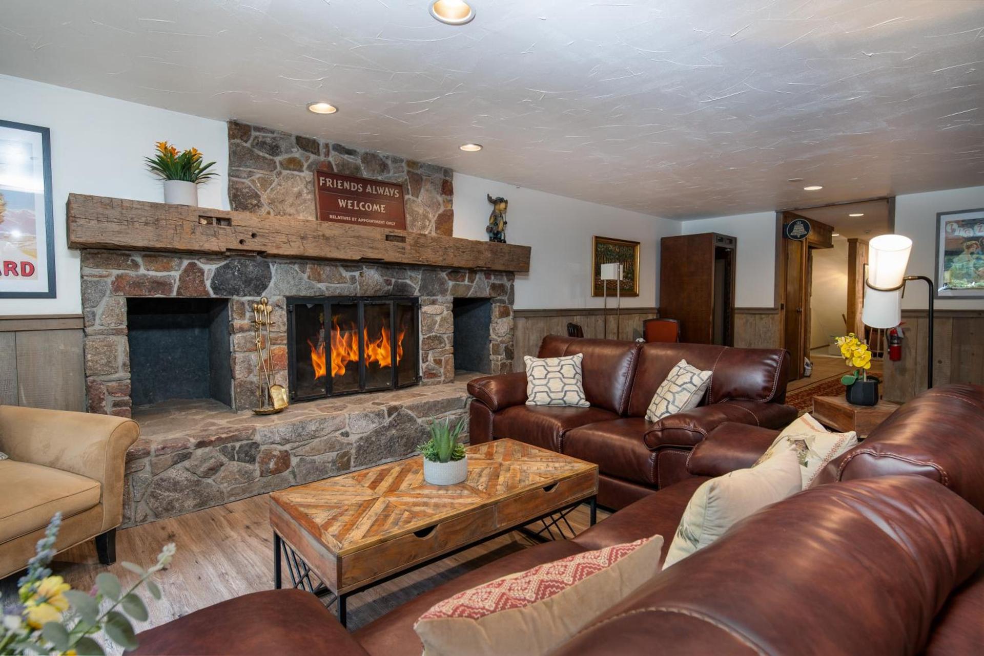 Grey Bonnet Inn photo 11