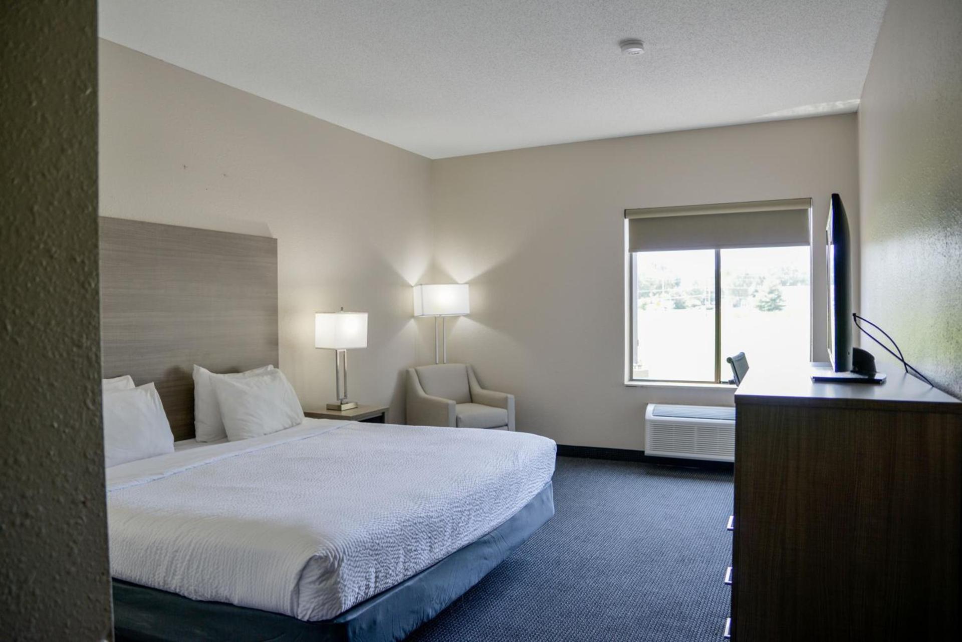 Baymont by Wyndham O'Fallon St. Louis Area photo 38