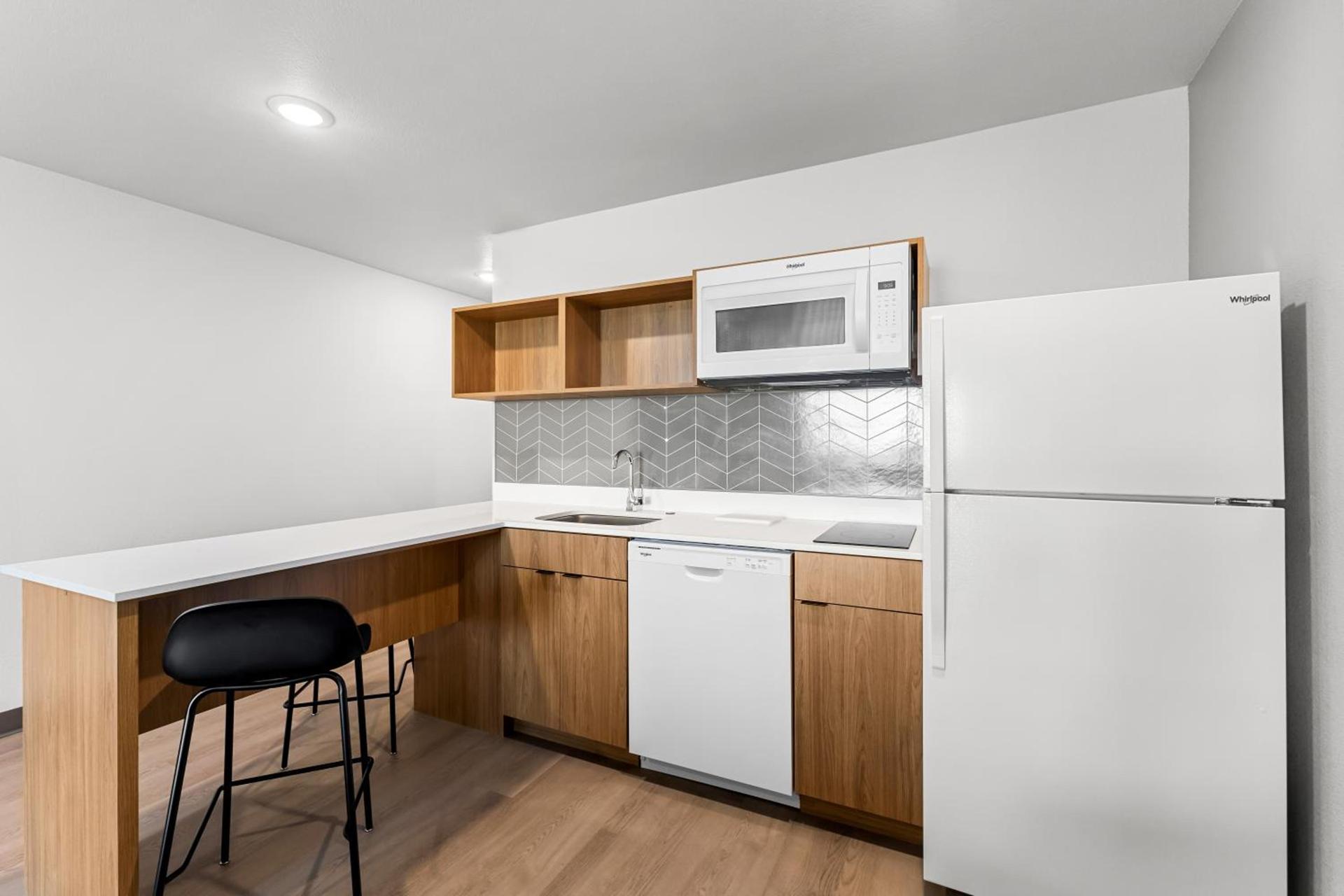 LivAway Suites Salt Lake City- West Jordan photo 12