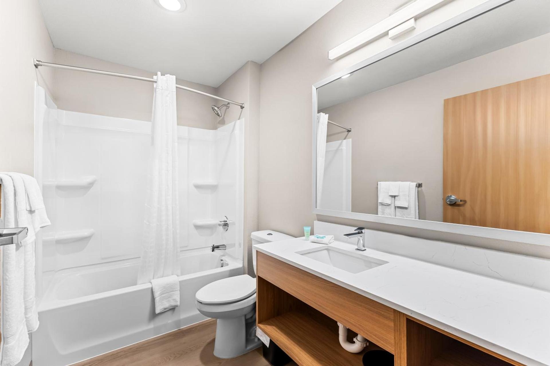 LivAway Suites Salt Lake City- West Jordan photo 14