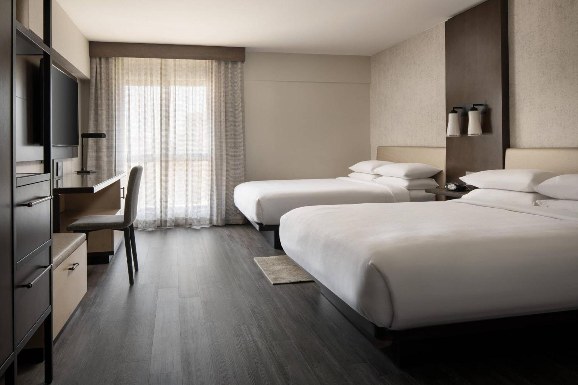Marriott Riverside at the Convention Center photo 9