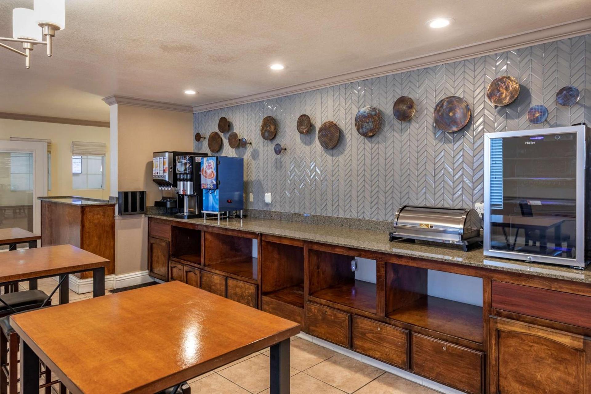 Best Western Plus John Jay Inn & Suites photo 36