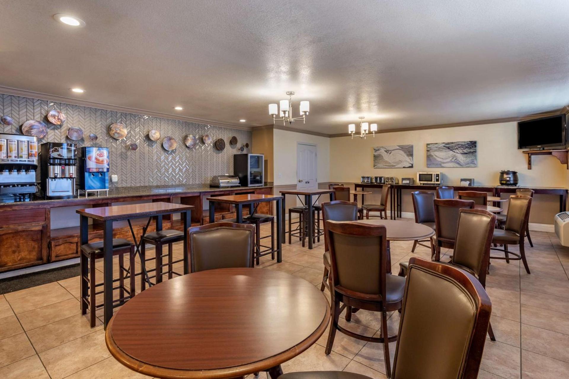 Best Western Plus John Jay Inn & Suites photo 38