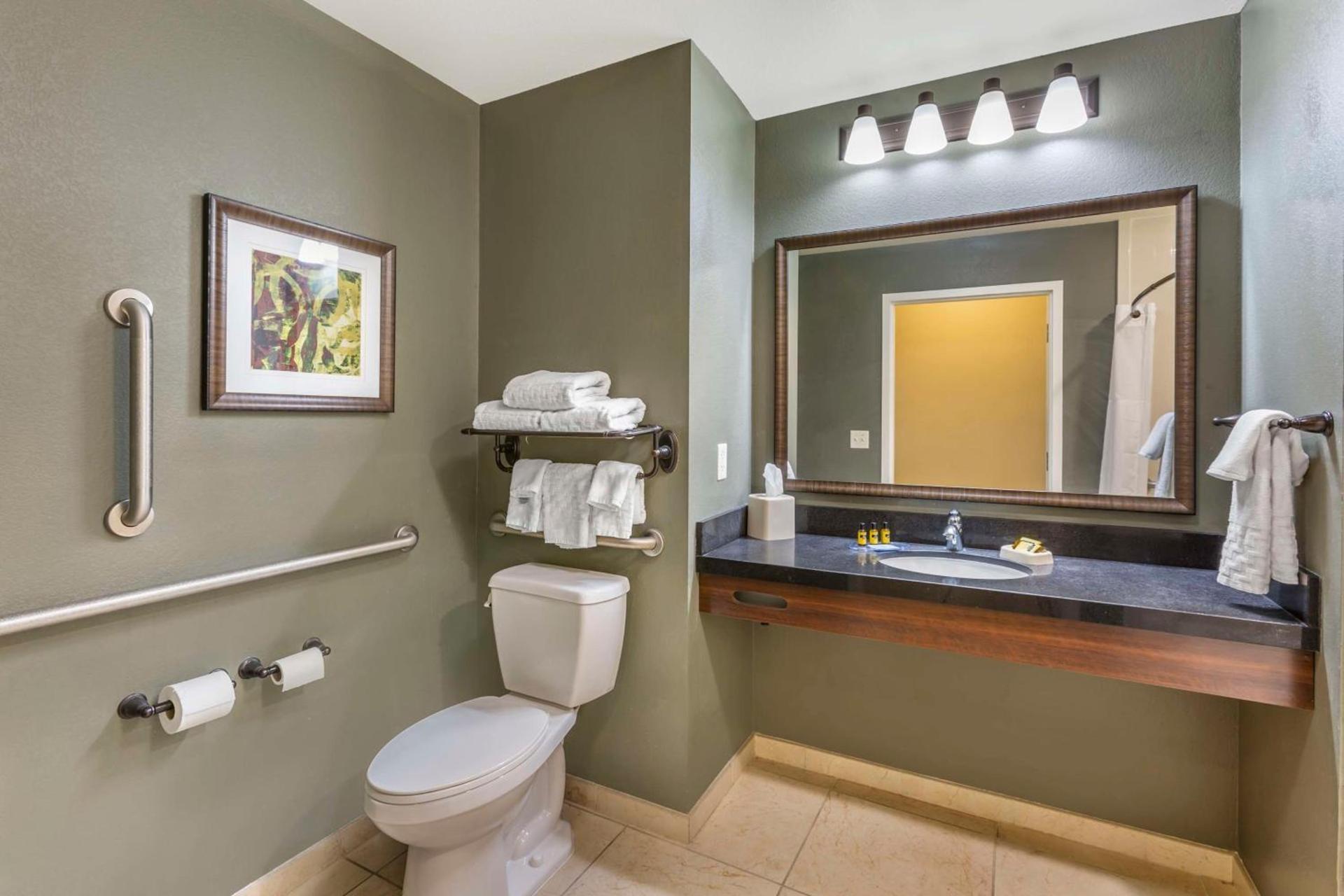 Best Western Plus Chandler Hotel & Suites photo 15