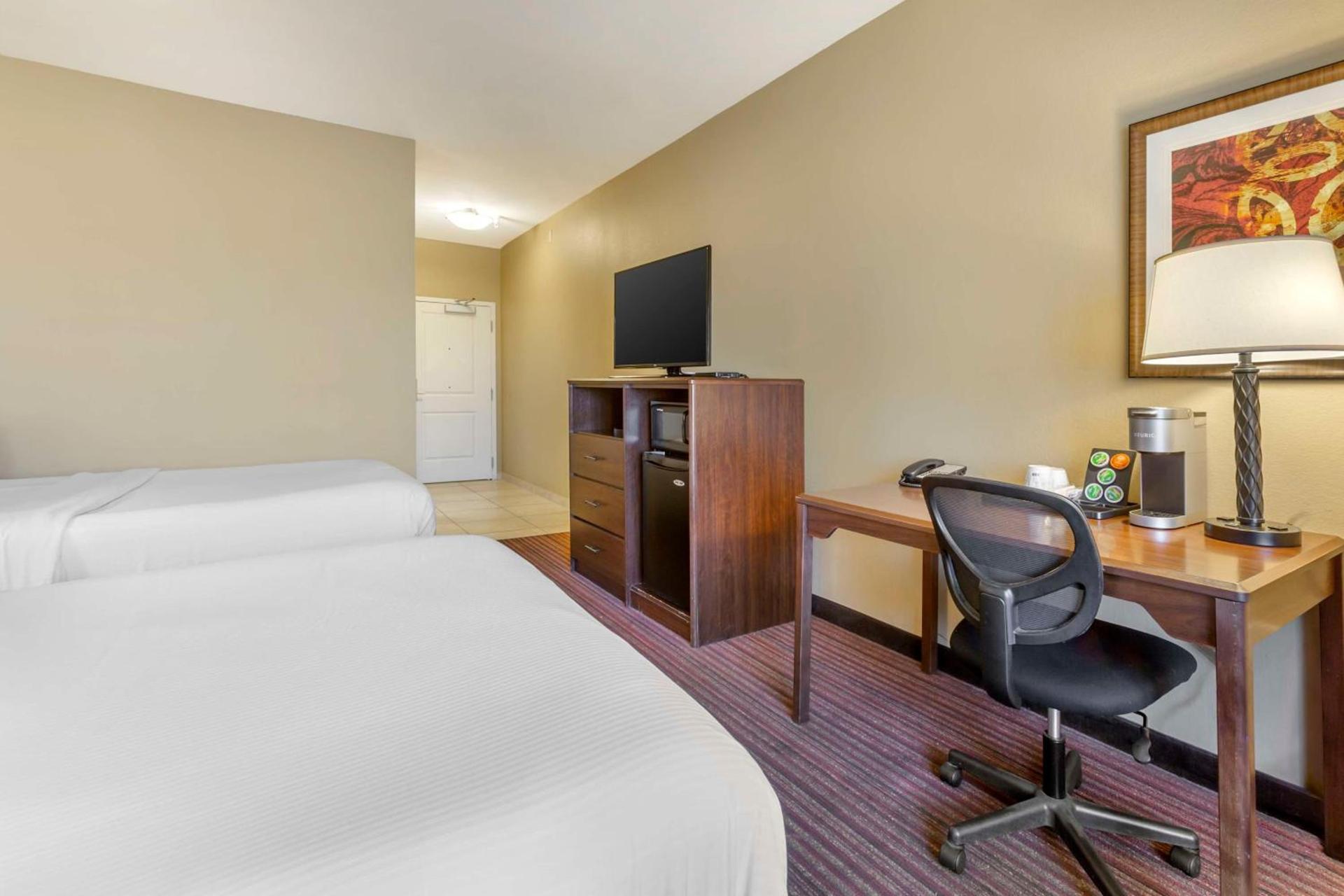 Best Western Plus Chandler Hotel & Suites photo 14