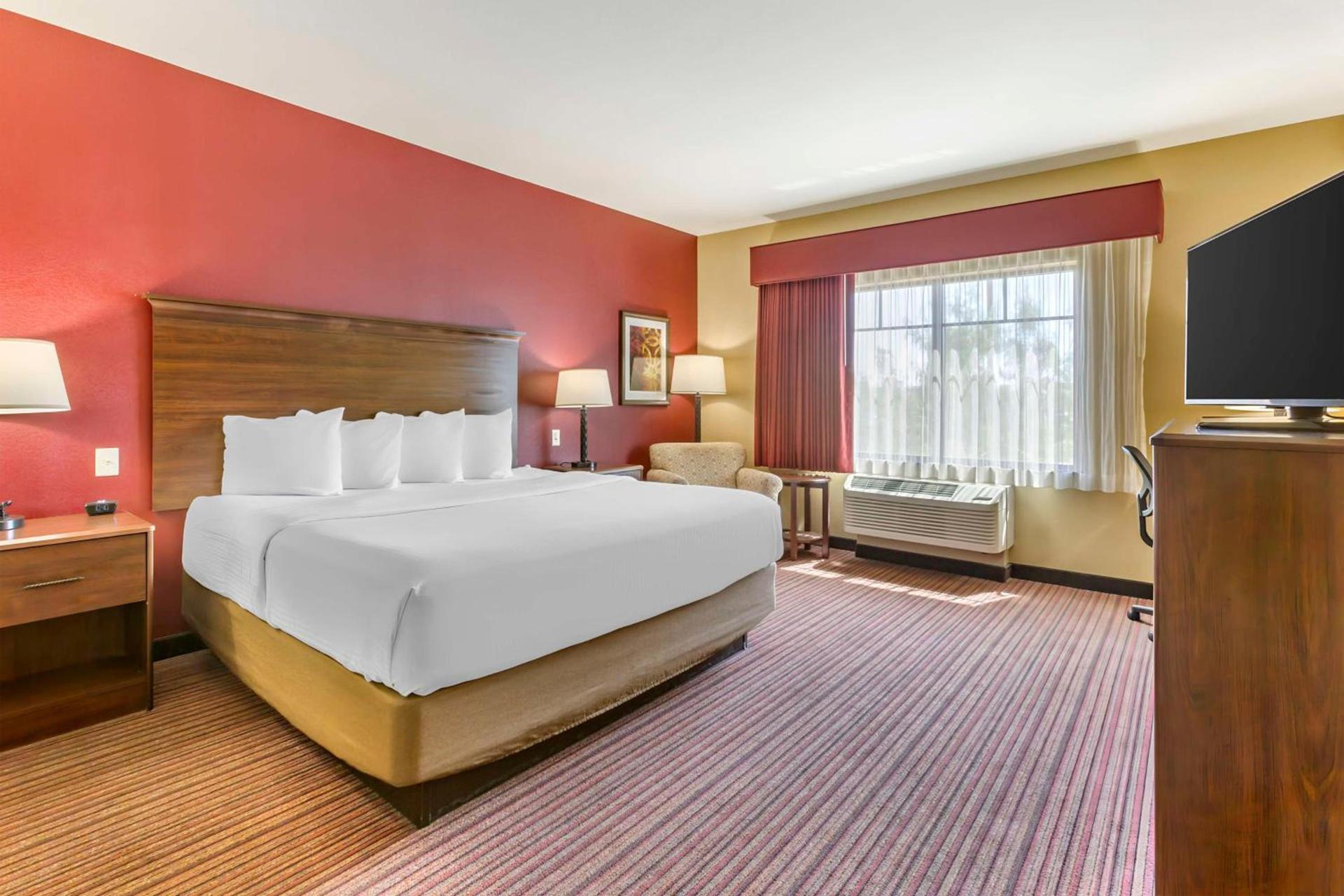 Best Western Plus Chandler Hotel & Suites photo 16