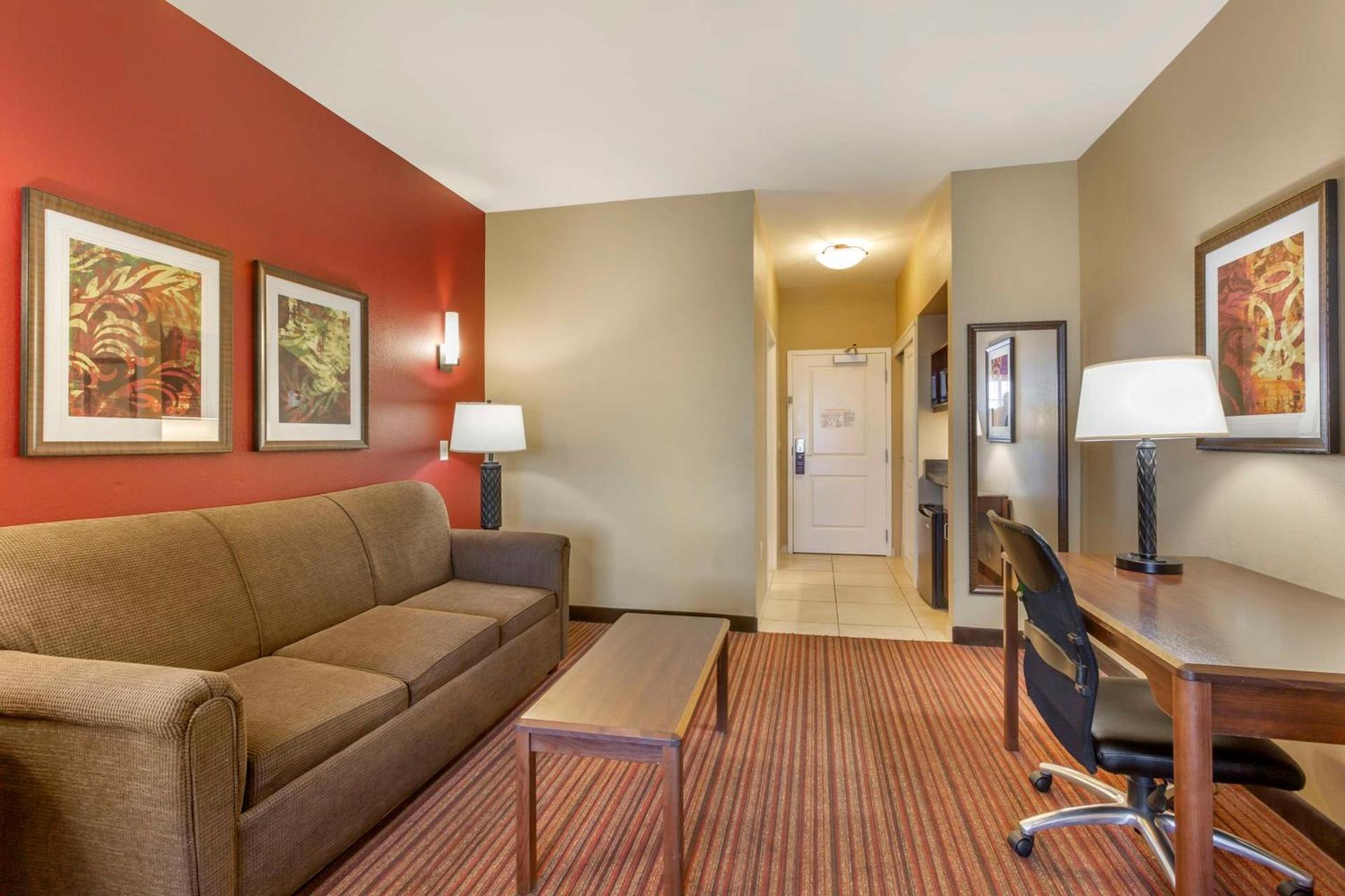 Best Western Plus Chandler Hotel & Suites photo 30