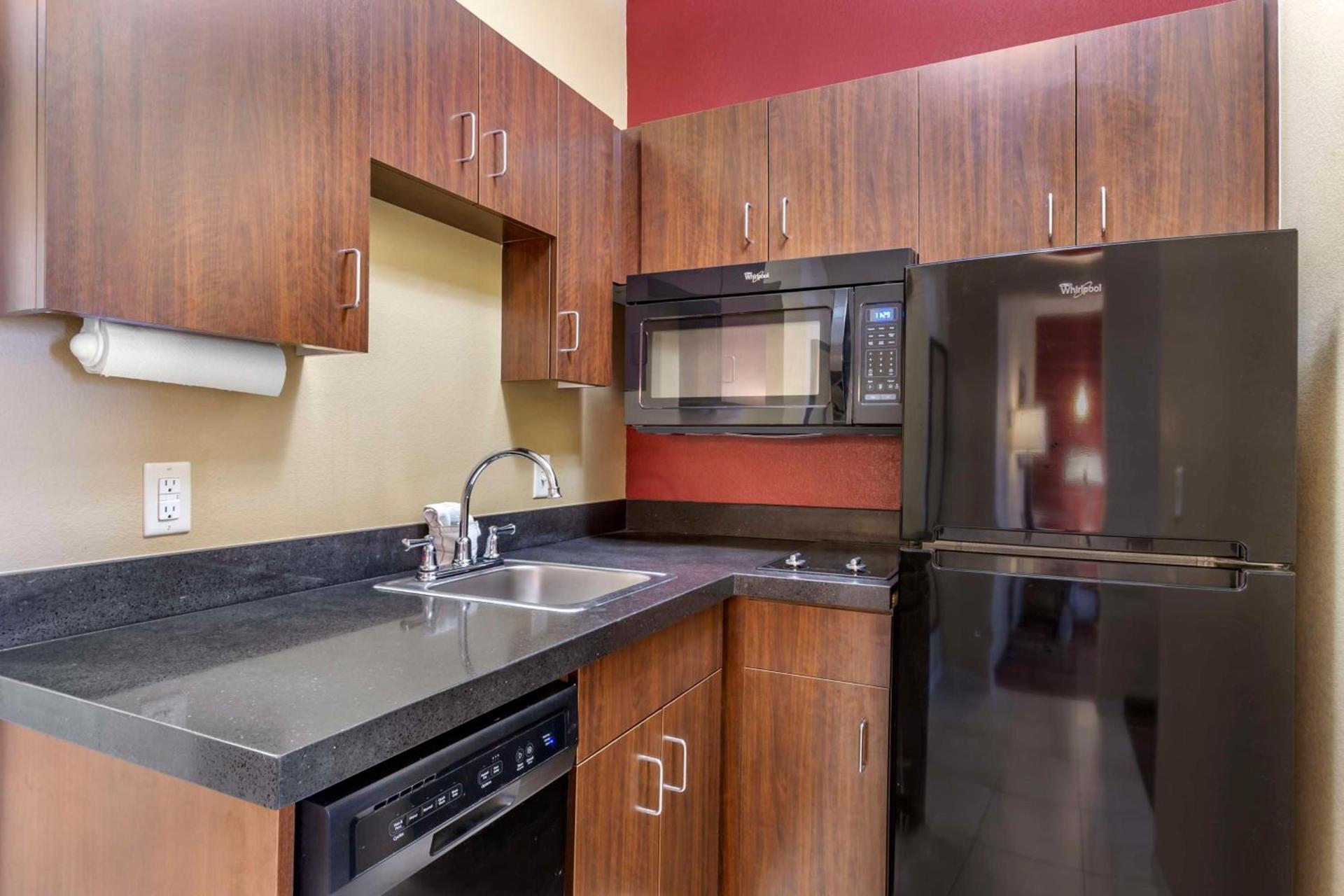 Best Western Plus Chandler Hotel & Suites photo 33