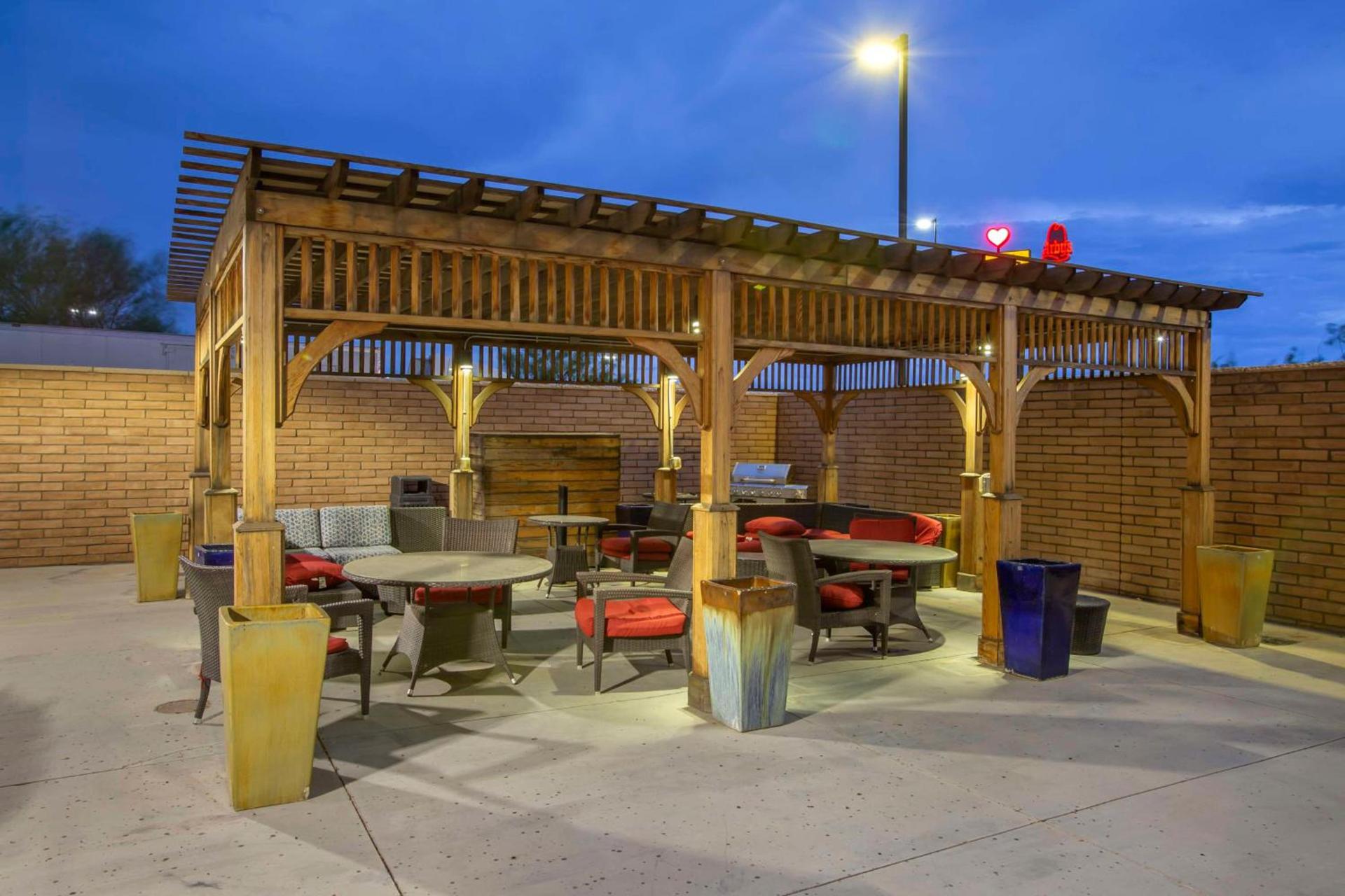 Best Western Plus Chandler Hotel & Suites photo 37