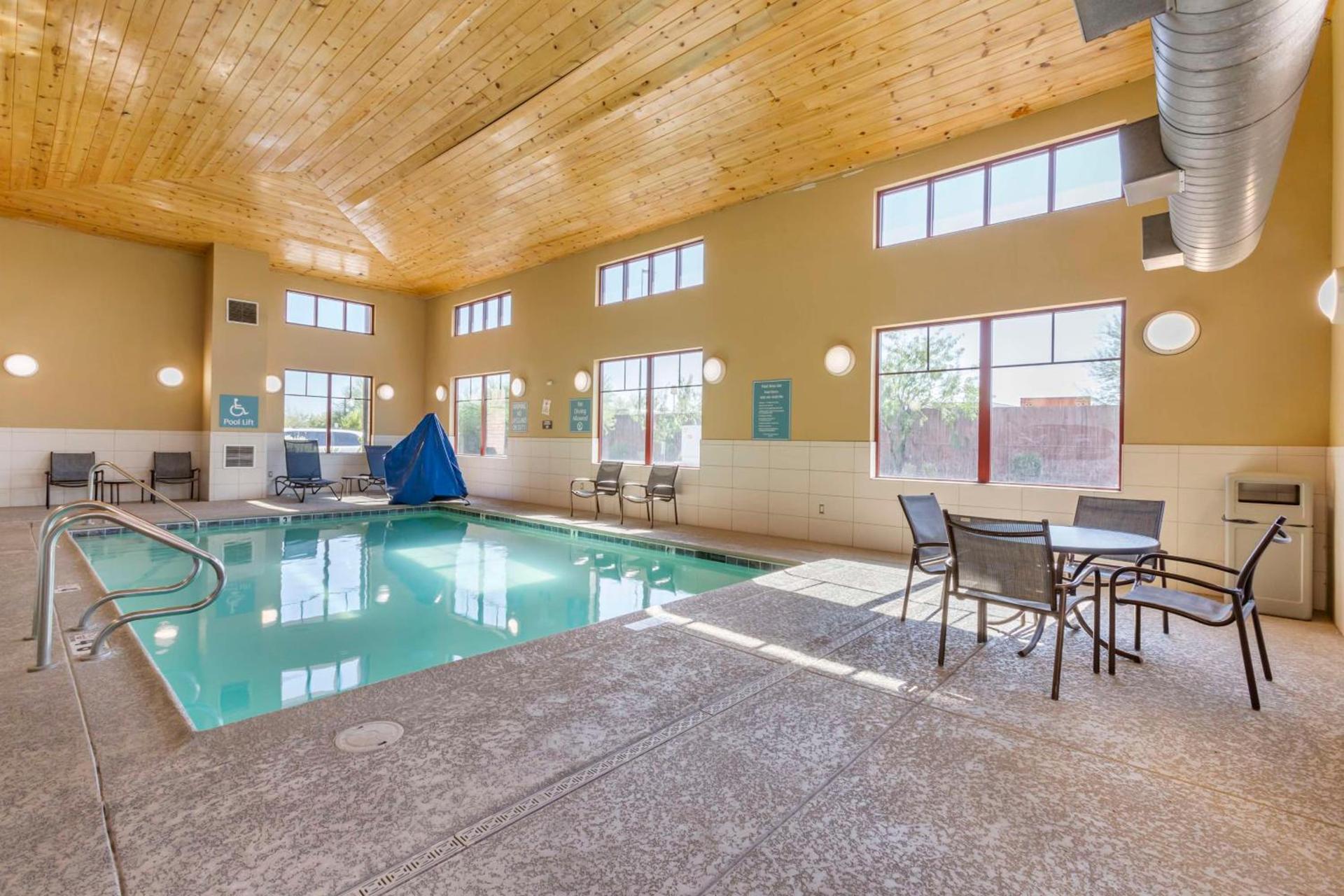 Best Western Plus Chandler Hotel & Suites photo 39