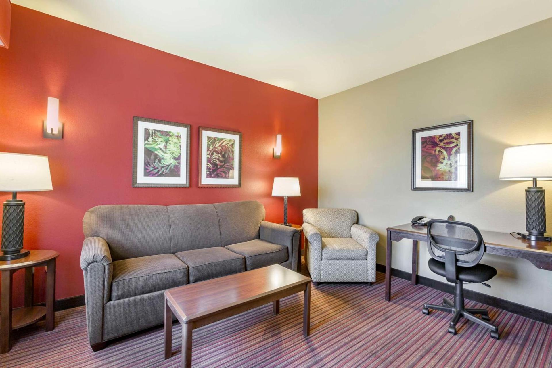 Best Western Plus Chandler Hotel & Suites photo 35
