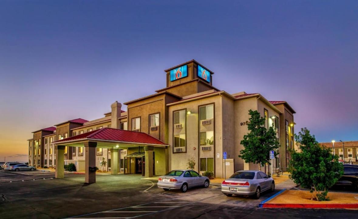 Studio 6 Suites Hesperia CA West Main Street I 15 photo 11