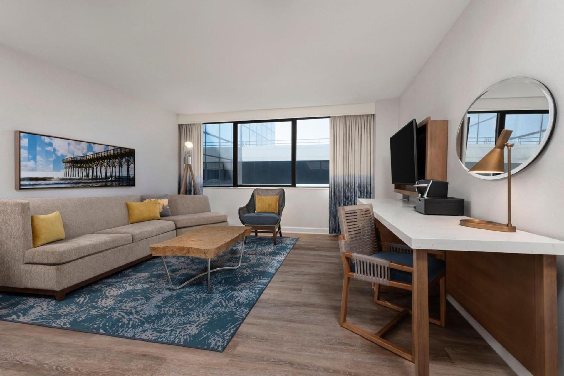 Renaissance Newport Beach Hotel photo 13
