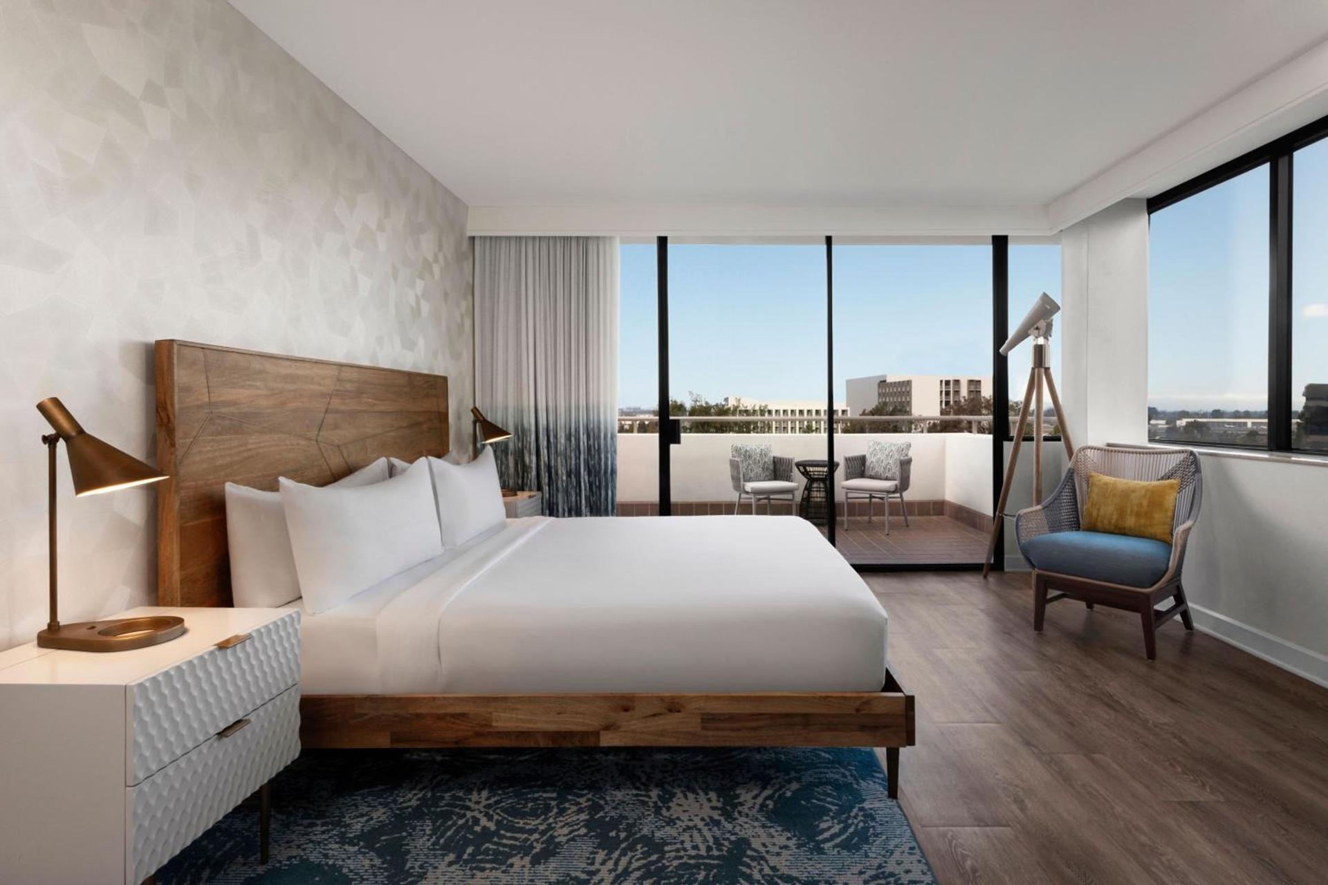 Renaissance Newport Beach Hotel photo 23