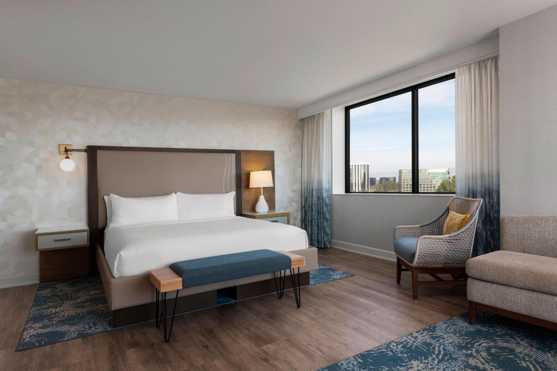 Renaissance Newport Beach Hotel photo 25