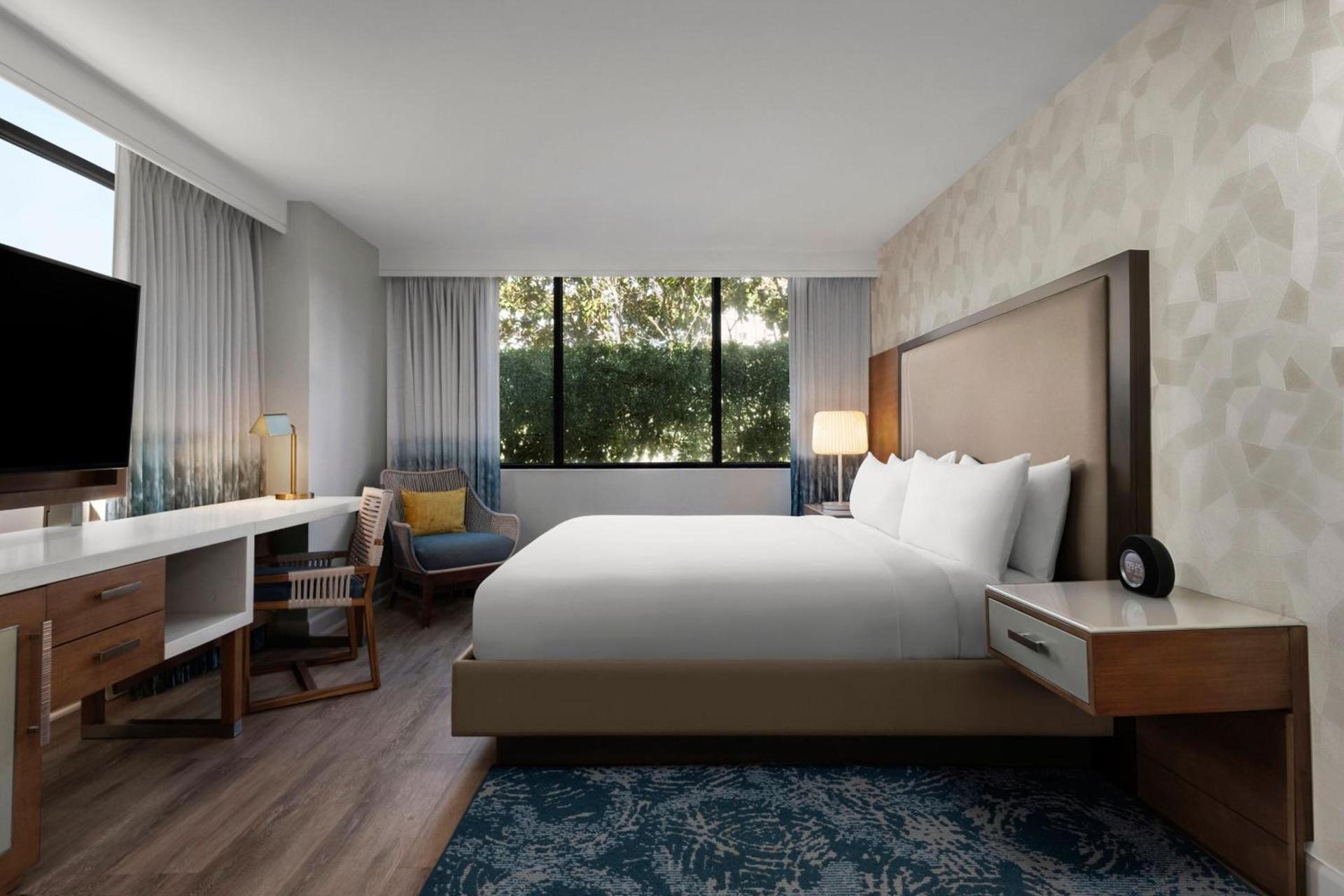 Renaissance Newport Beach Hotel photo 26