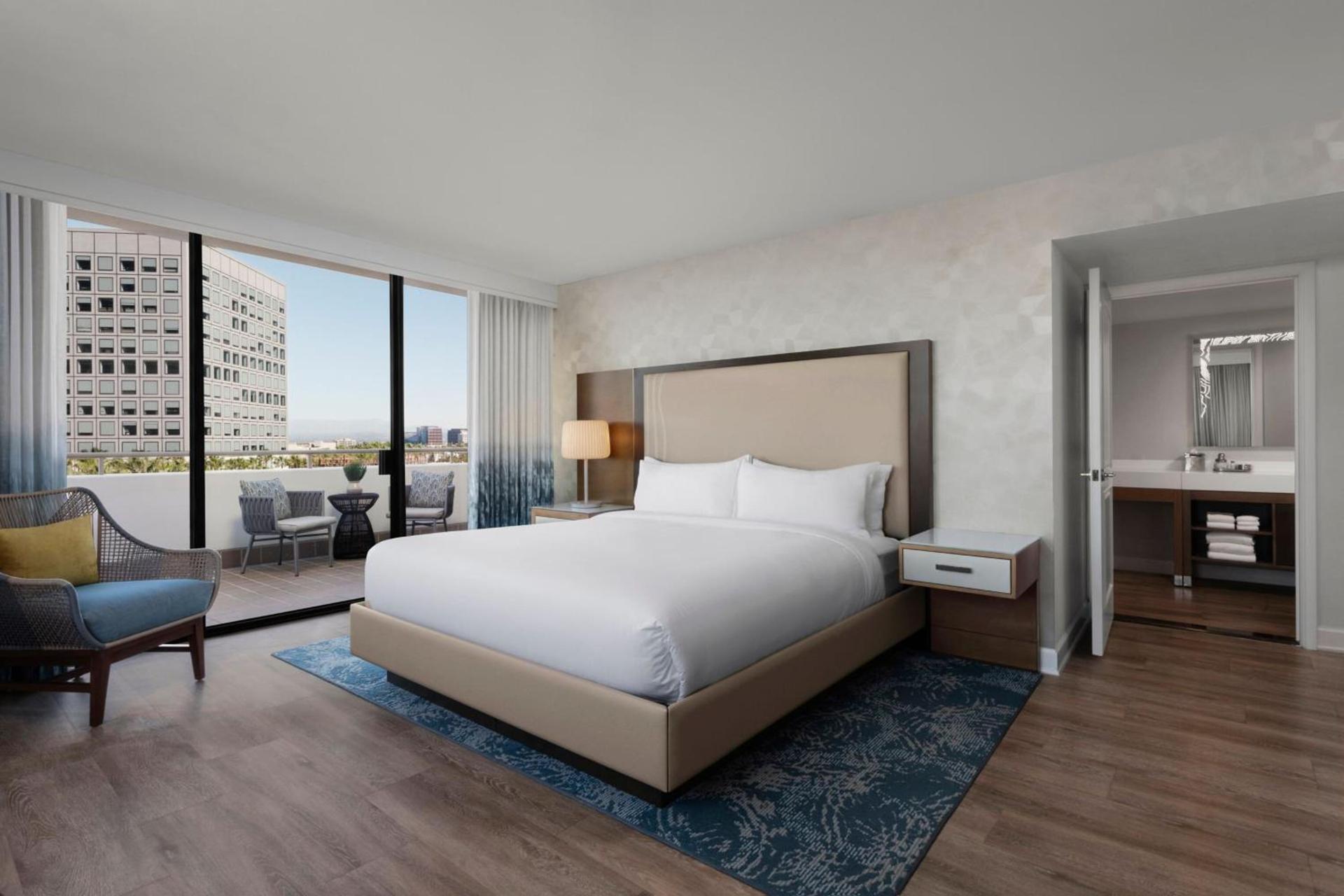 Renaissance Newport Beach Hotel photo 27