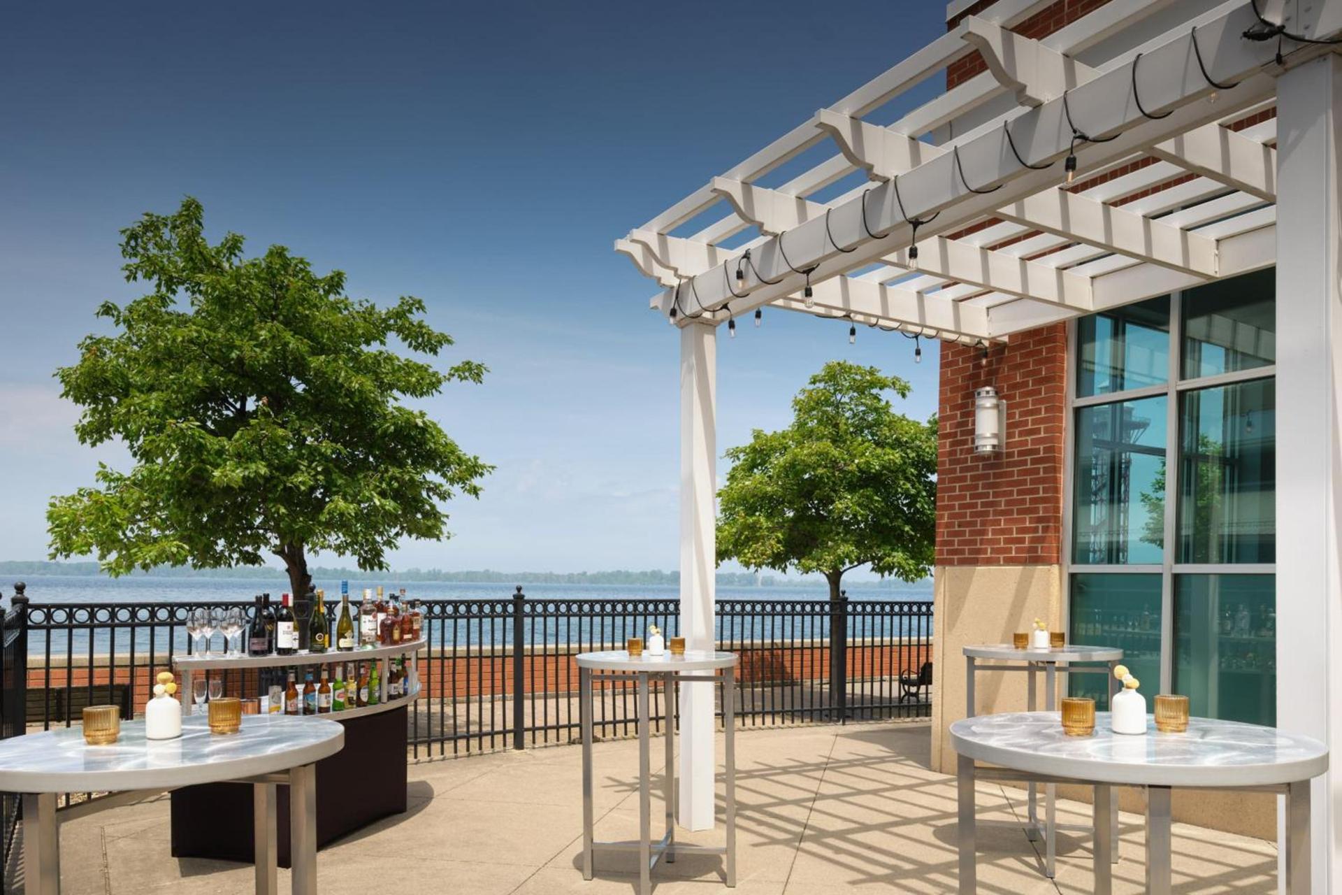 Sheraton Erie Bayfront Hotel photo 54
