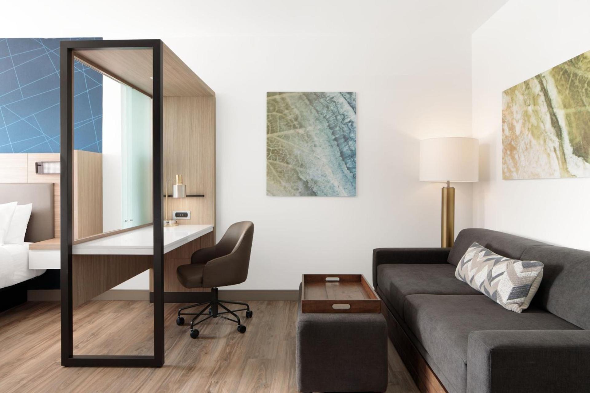 SpringHill Suites by Marriott Roanoke North photo 5