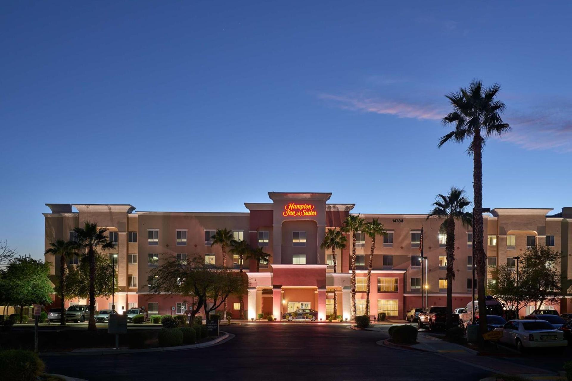 Hampton Inn & Suites Phoenix-Surprise photo 3