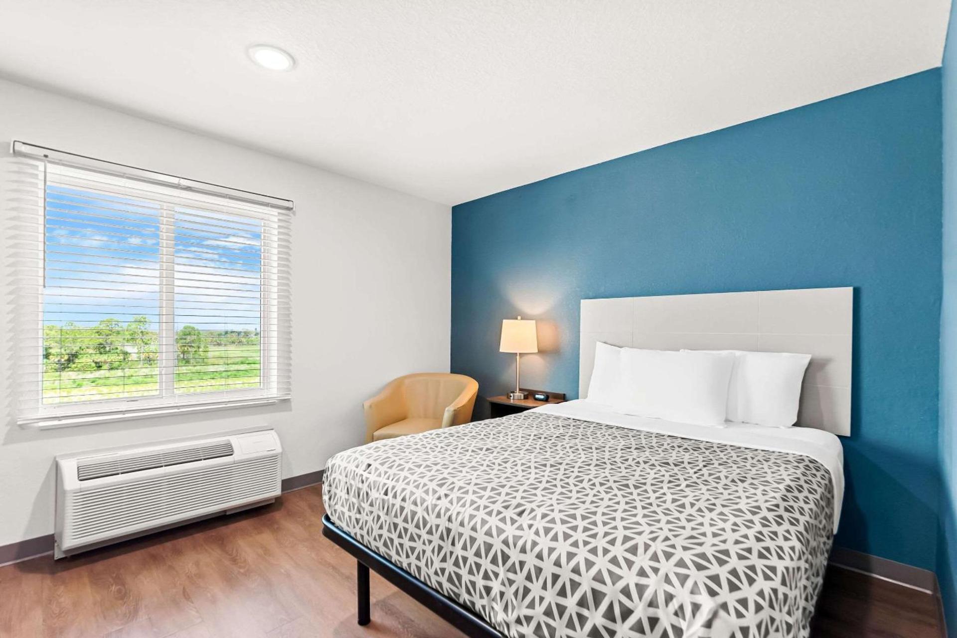 WoodSpring Suites Hudson Port Richey photo 7