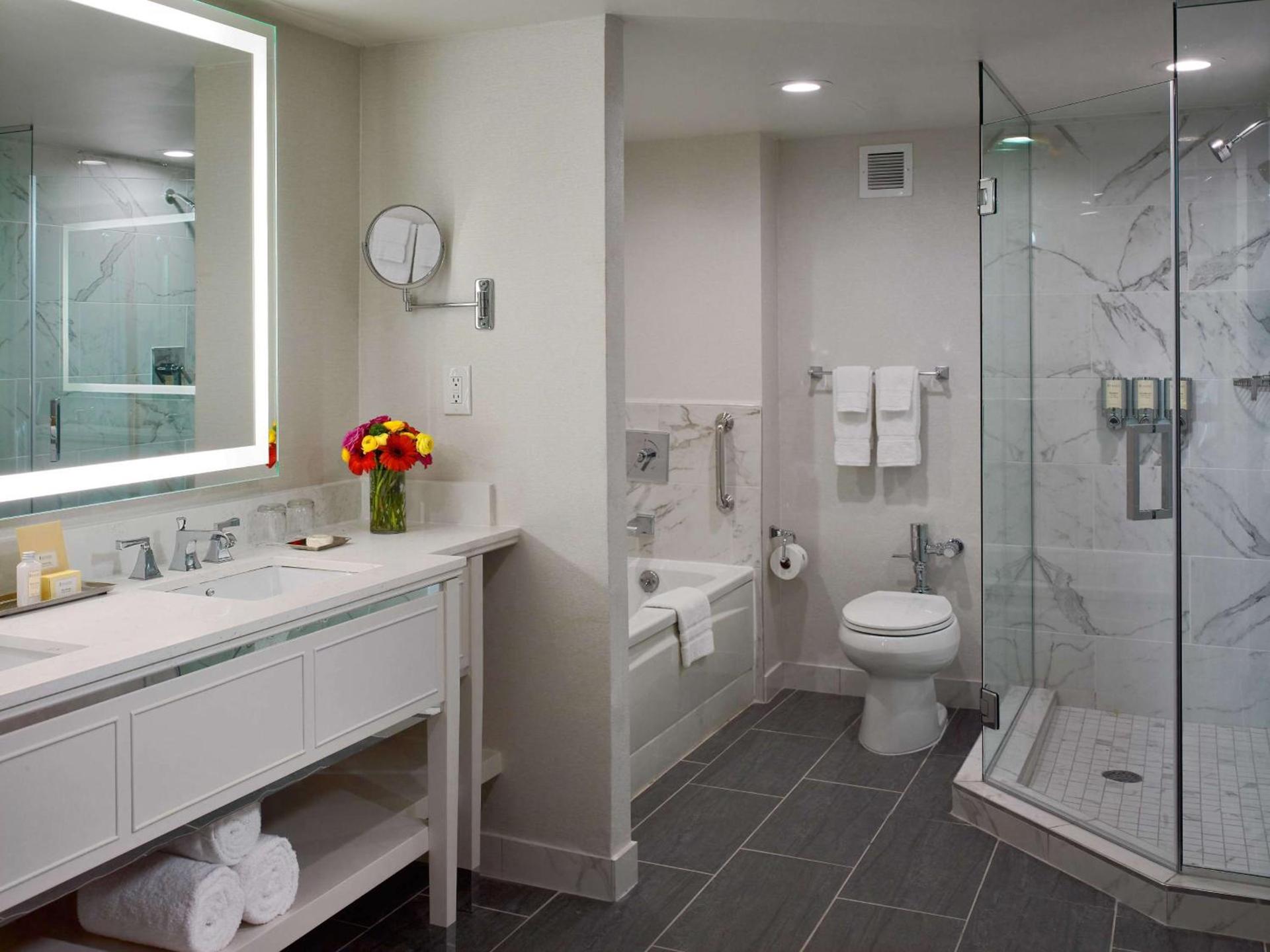 The Royal Sonesta New Orleans photo 38