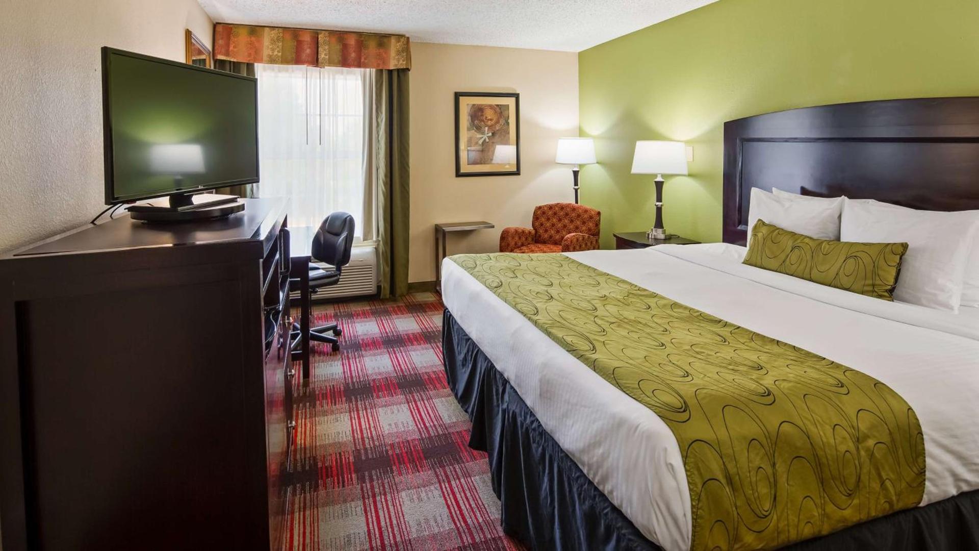 Clarion Pointe Addison - Dallas North photo 2