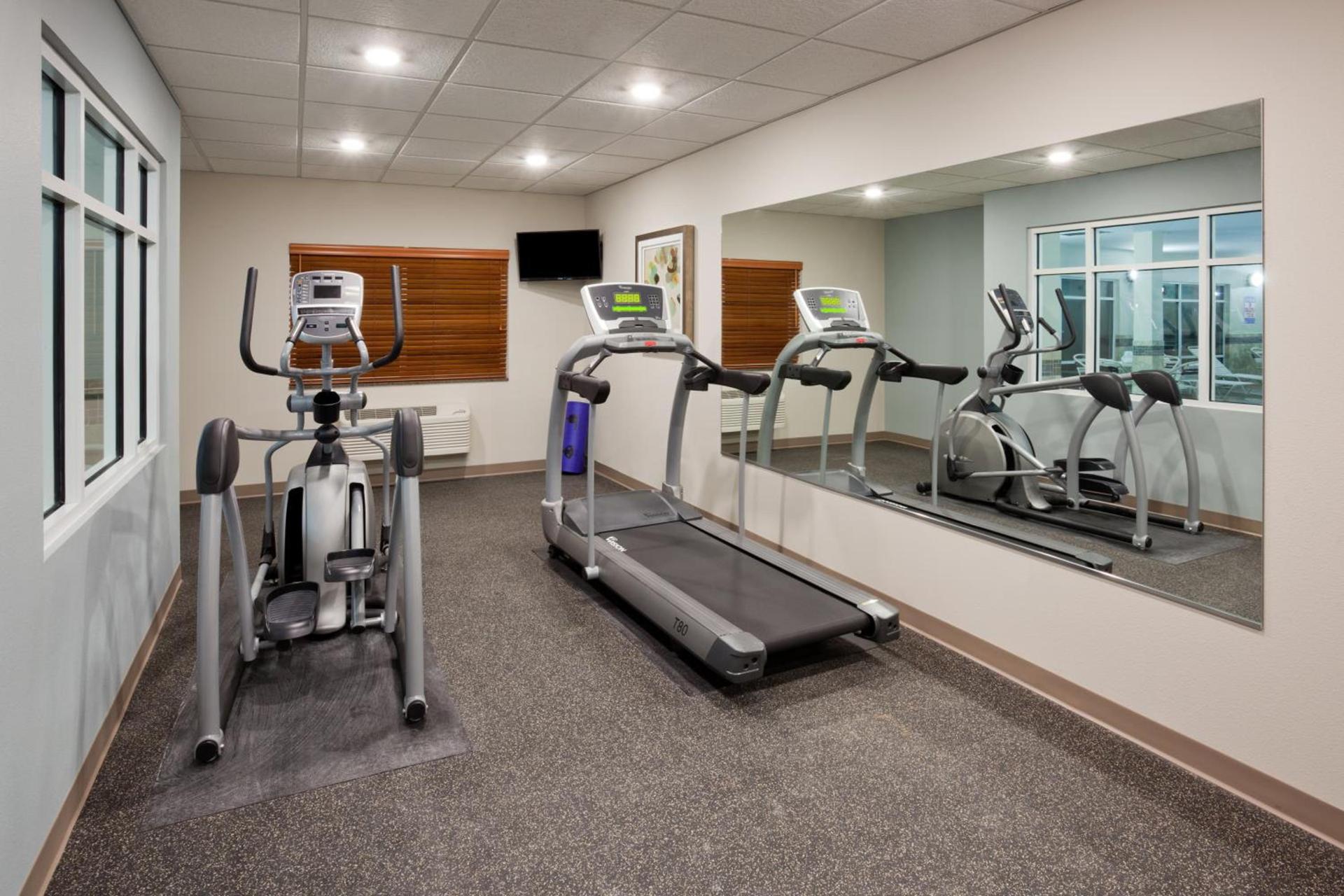 AmericInn by Wyndham Sibley photo 11