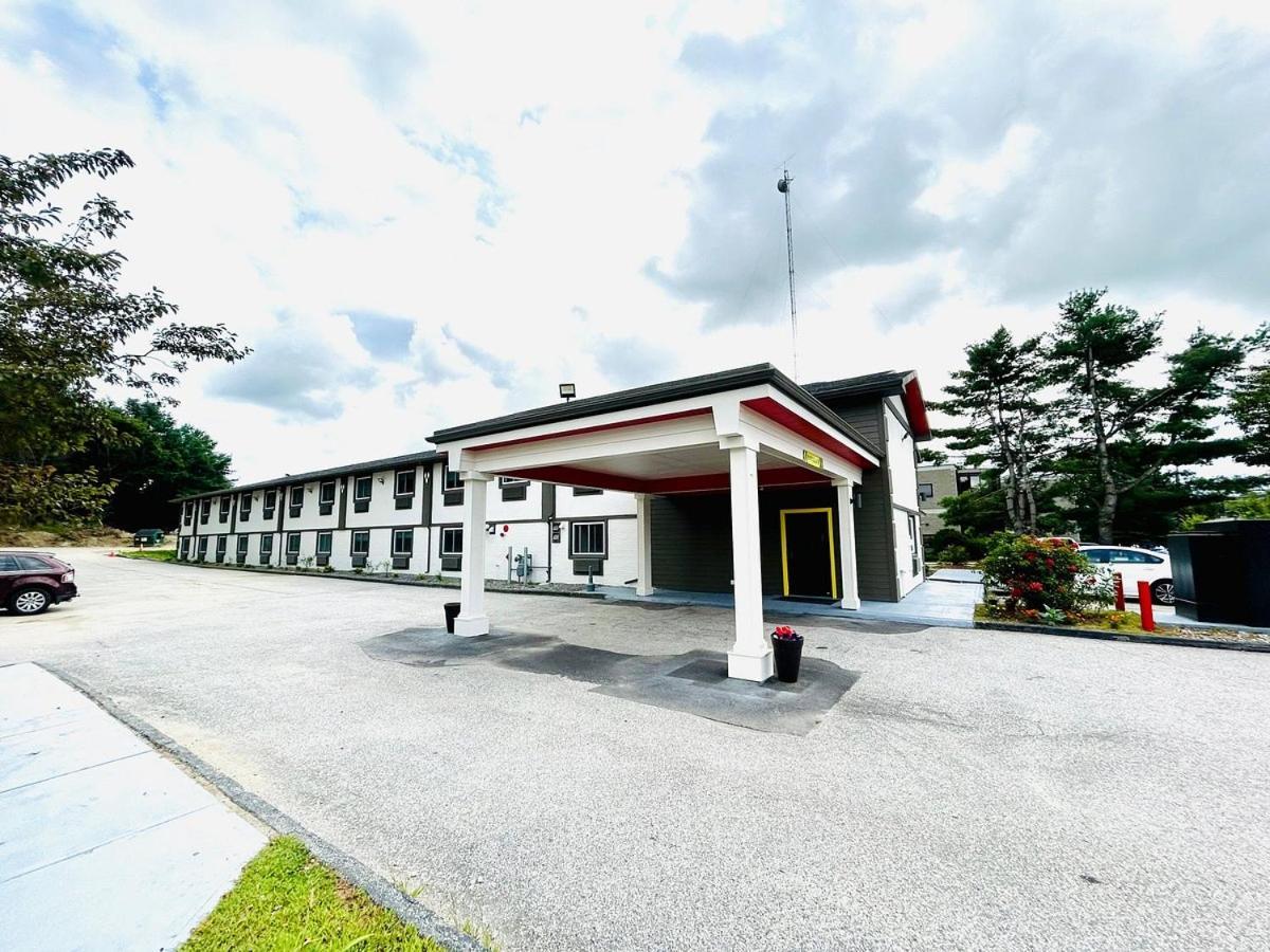 Super 8 by Wyndham Lewiston Auburn Area photo 21